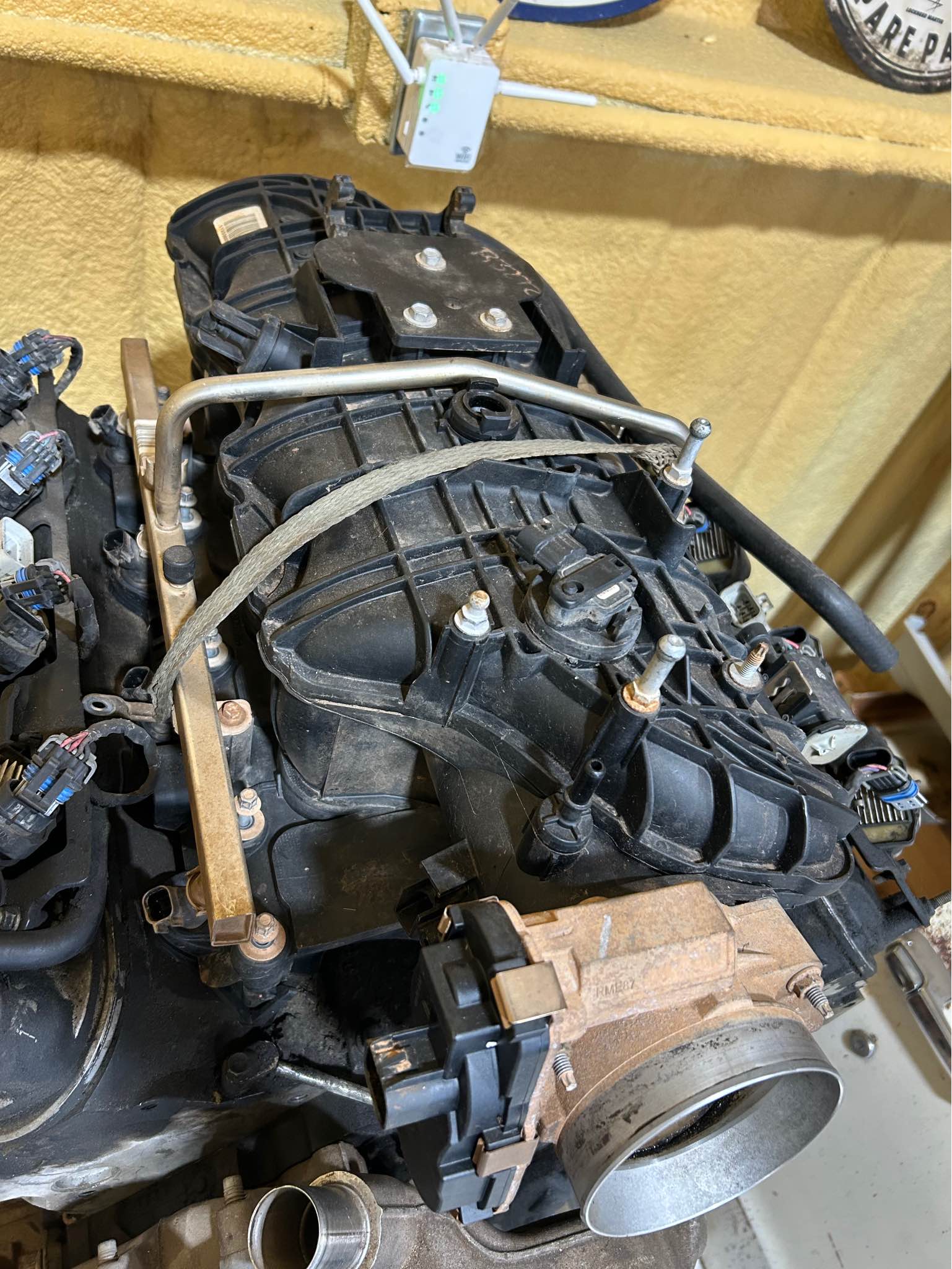 GM 5.3 LM7 with TBSS intake - Car Engines & Engine Parts - Celeste ...