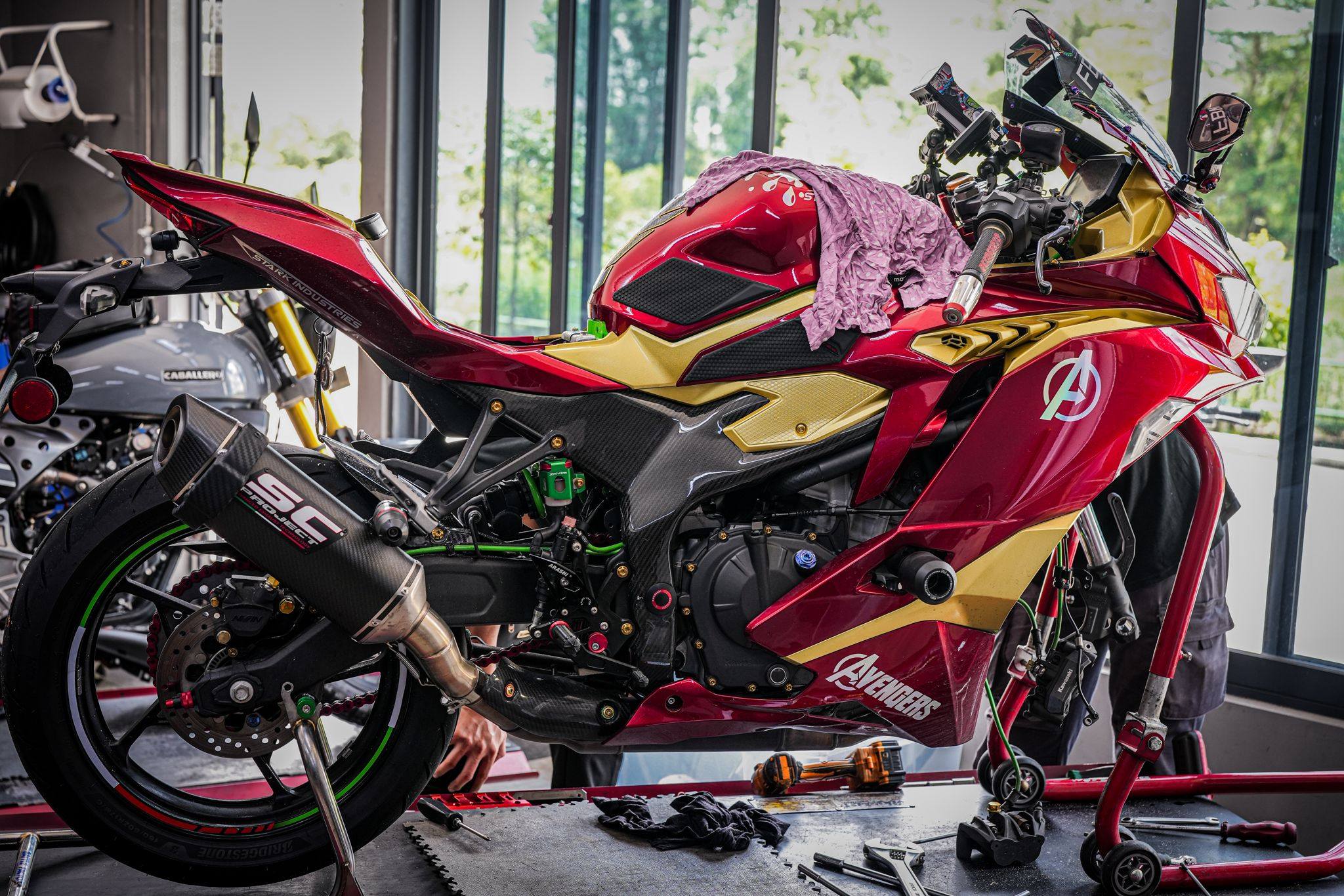 Need suspension repair works for this IRONMAN KAWASAKI ZX4RR for