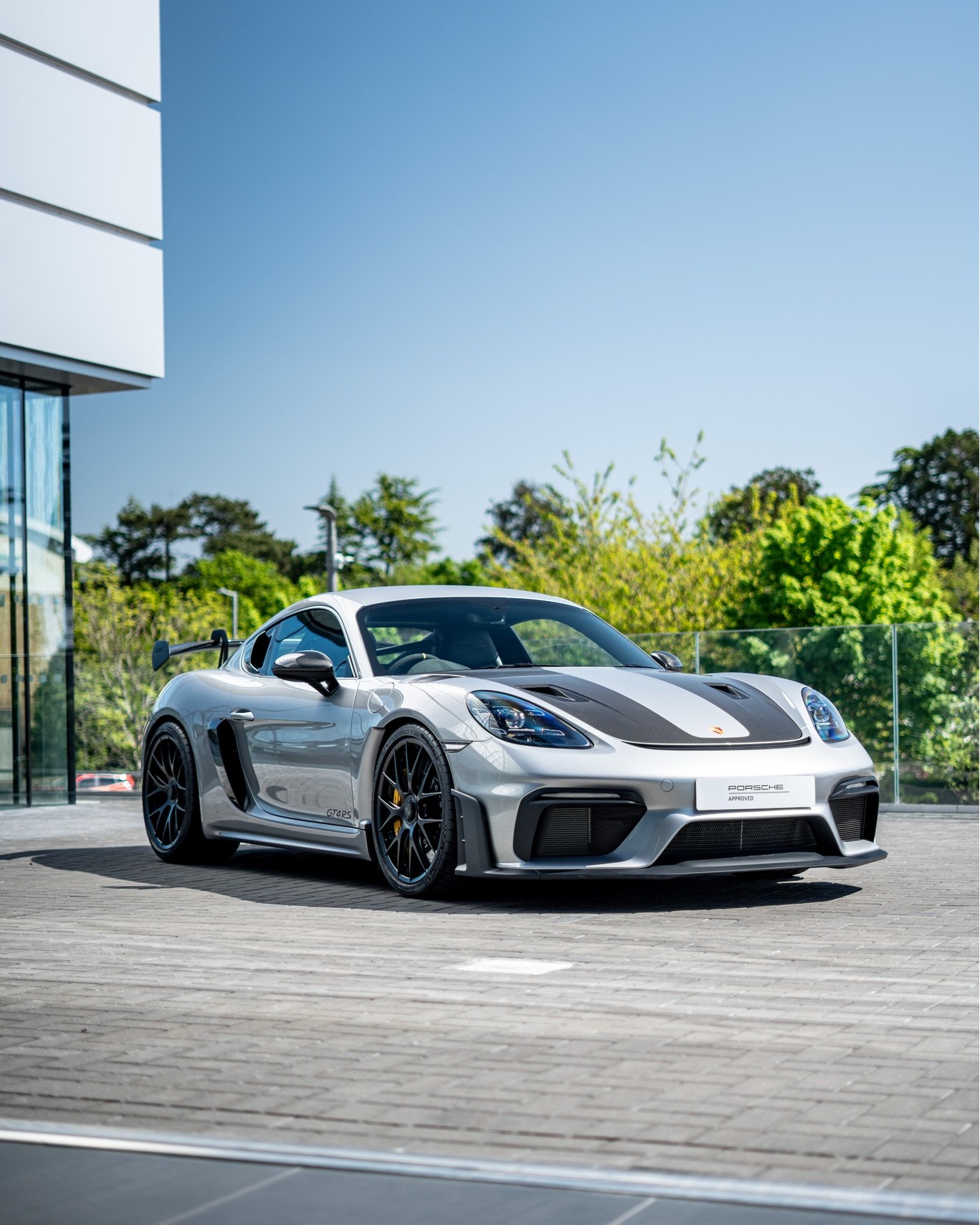 Porsche GT4 RS Safety Features