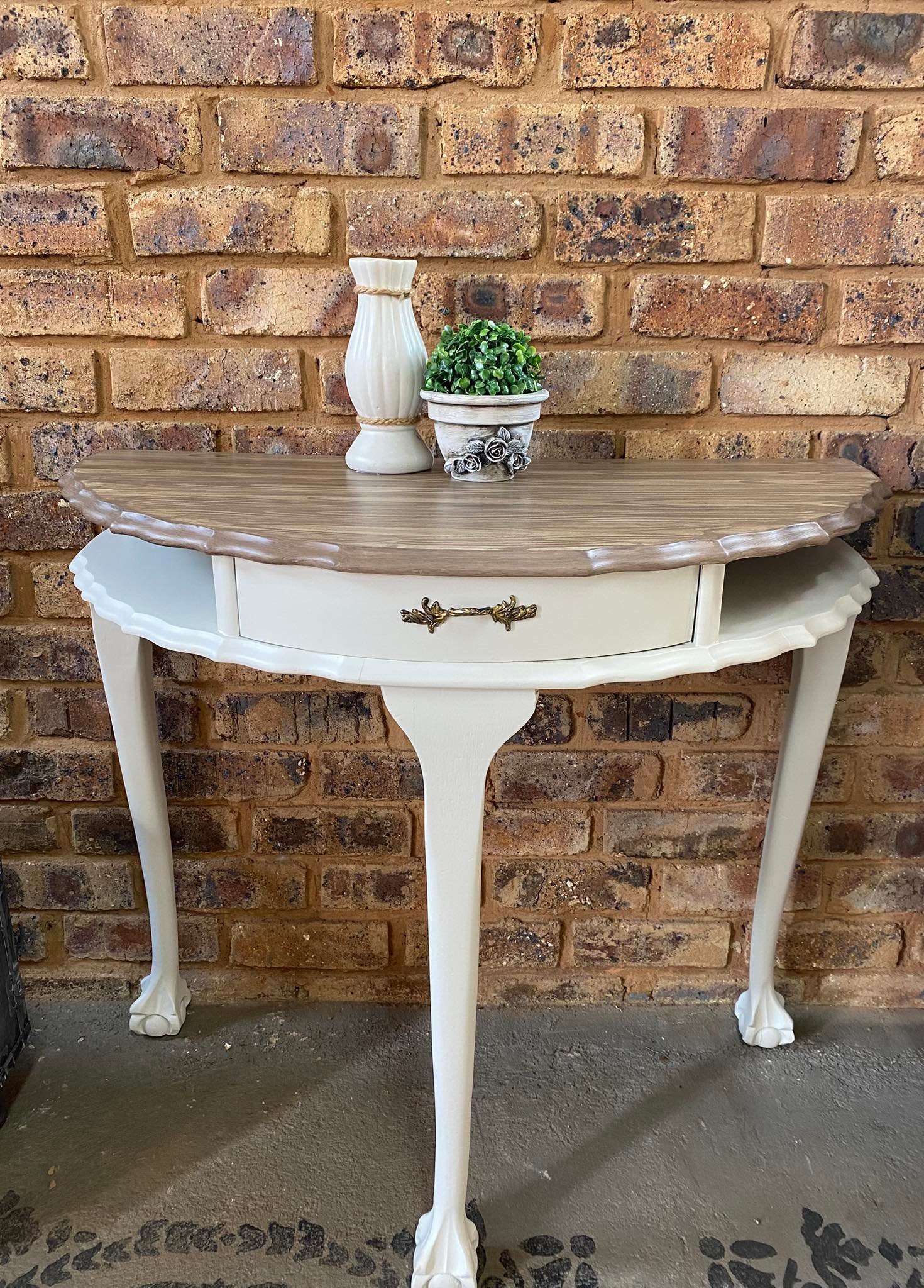 Console Table Revamp We gave... - MICON ARTS Pretoria | Facebook
