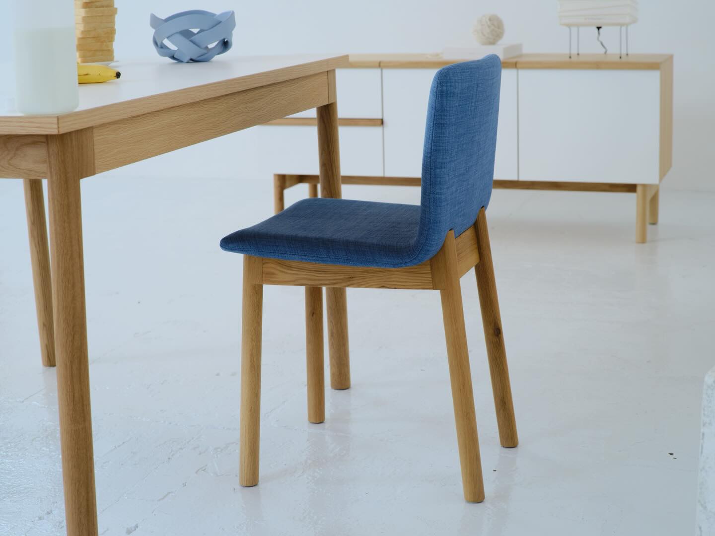 STILT TABLE *1000 / 1200 / 1400 *White / Natural STILT CHAIR *Blue