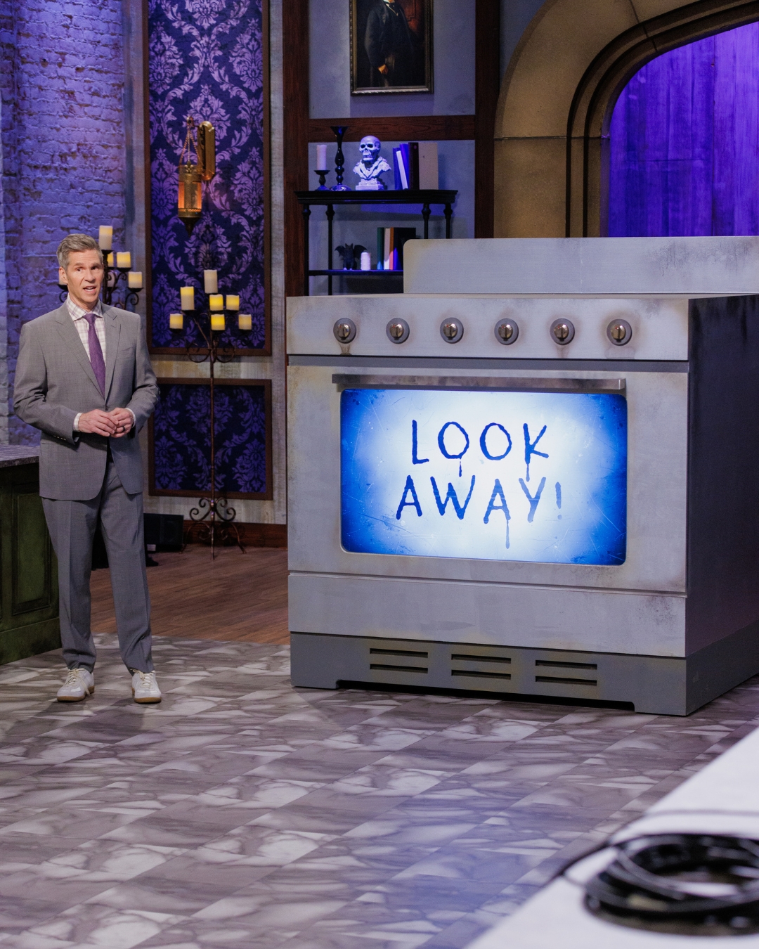 Food Network - Tonight, the bakers create cryptic message... | Facebook
