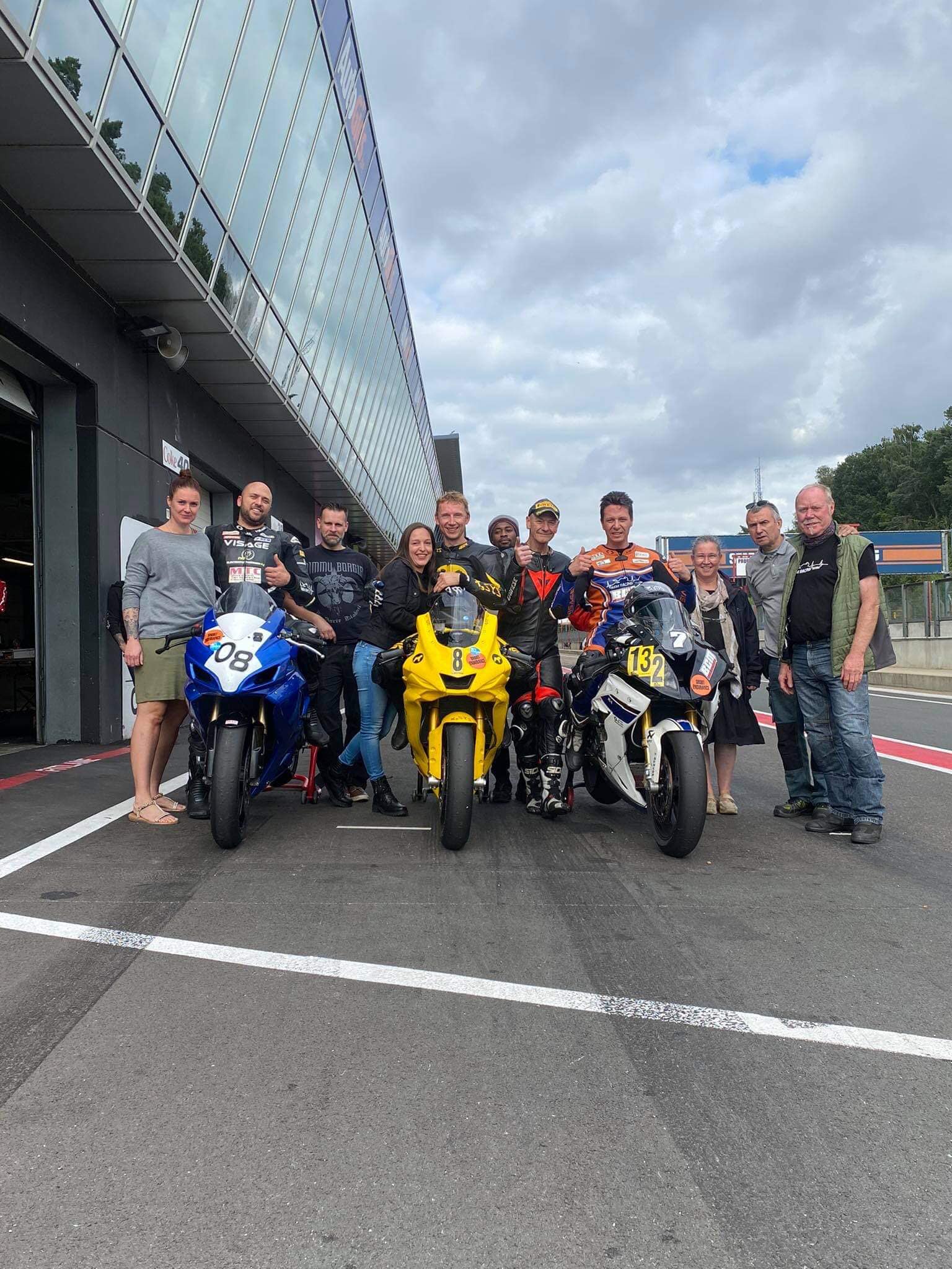 BEM Racing Team - De kogels zijn door de kerk. Komend... | Facebook