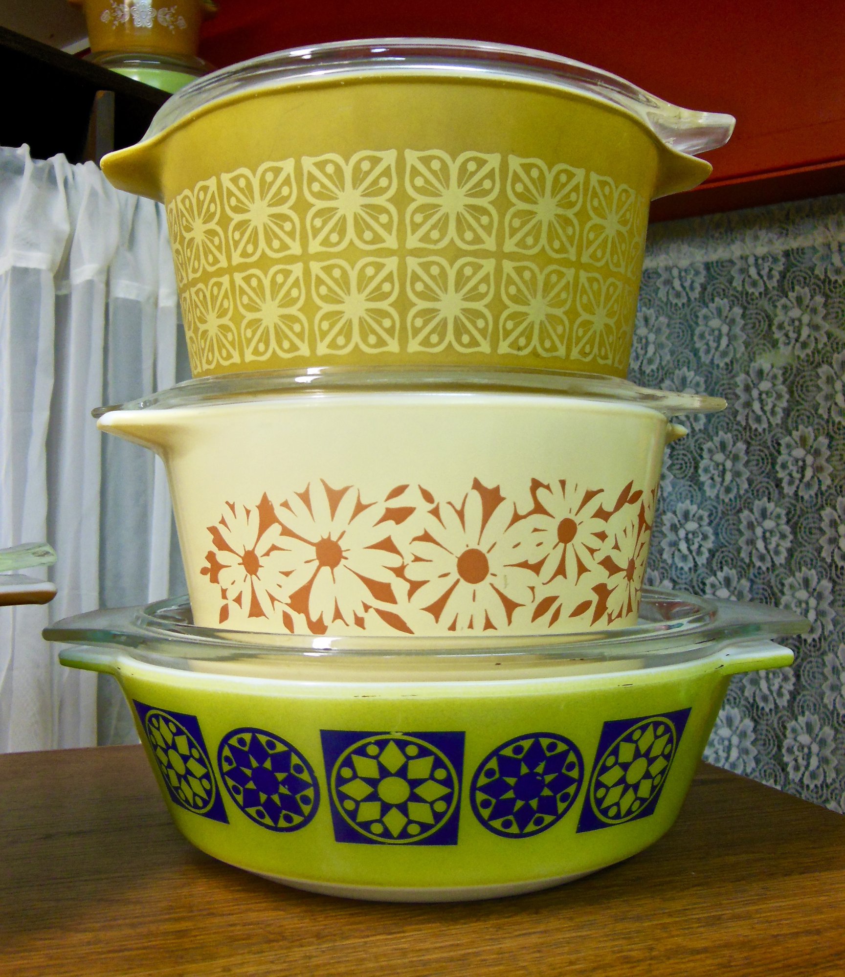 Vintage Pyrex Friendship pattern for sale