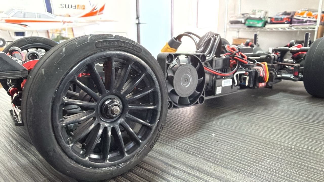 Mon-tech gr-10 rc body for at1 chassis