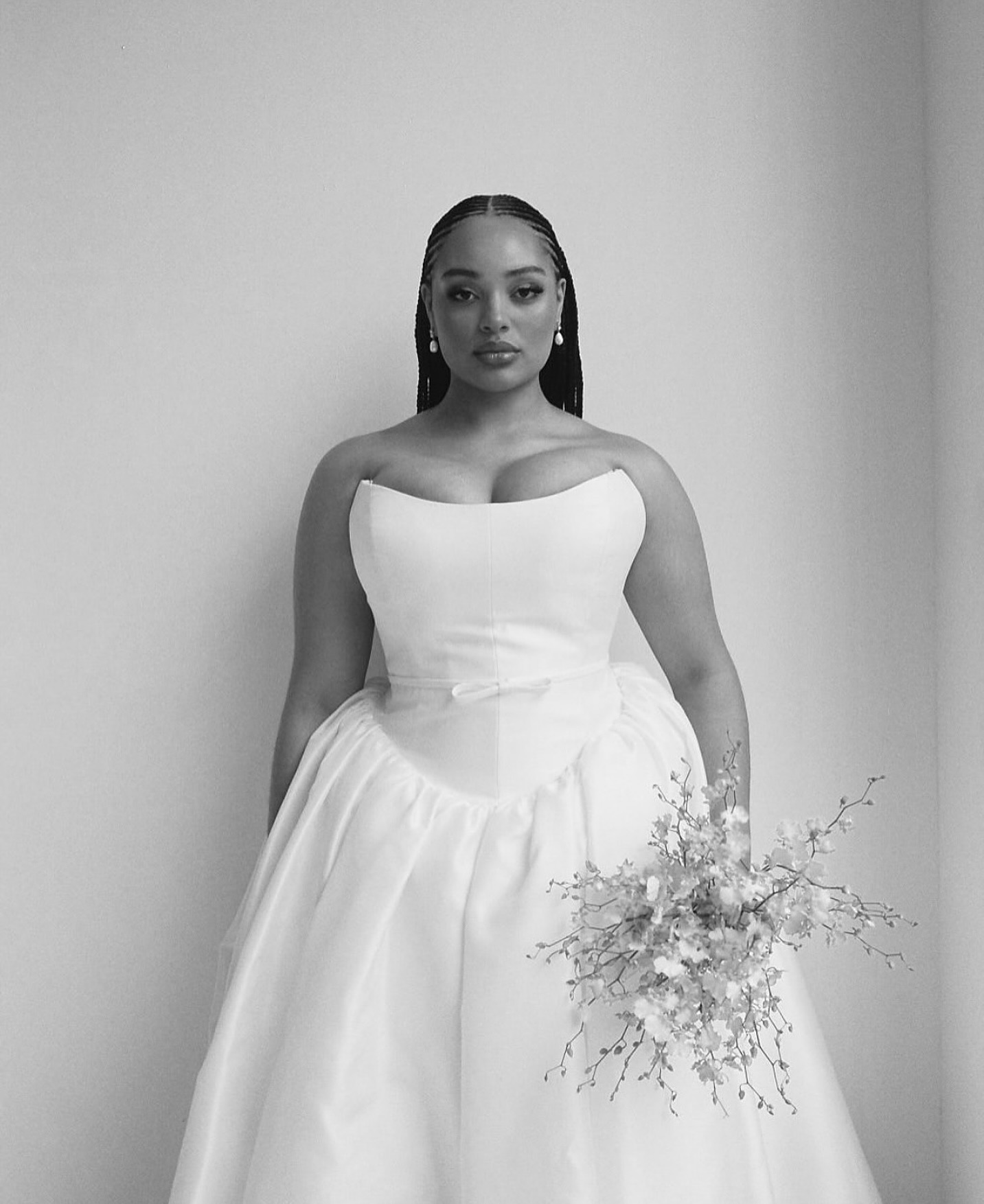 jenny yoo dani bridesmaid dress The show-stopping Danielle gown ✨🖤🪽 #sayyestothedress #bridal #jennyyoo #bridetobe #engaged #flairboston #midsizefashion #midsize #wedding #weddingdress #weddingdresses #weddingdressideas #weddingdressshopping #bridalboutique #alineweddingdress Featuring a sultry scooped @slim-bifold Apricot Bridesmaid Dress Matte DRESS OPTIONS:Dress + Over Skirt