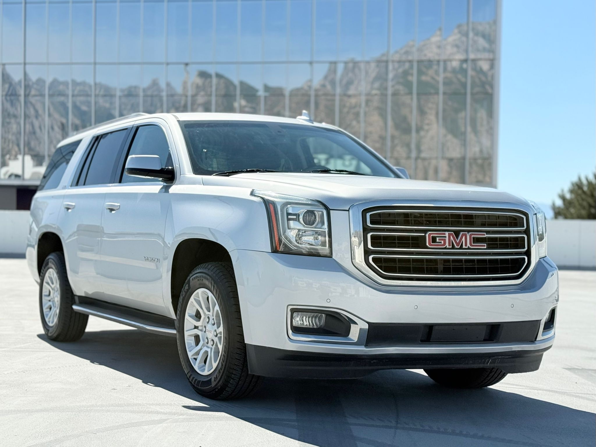 Ina Garten 🥐 | FOR SALE: 2019 GMC Yukon 4WD – Low Miles – Full-Size