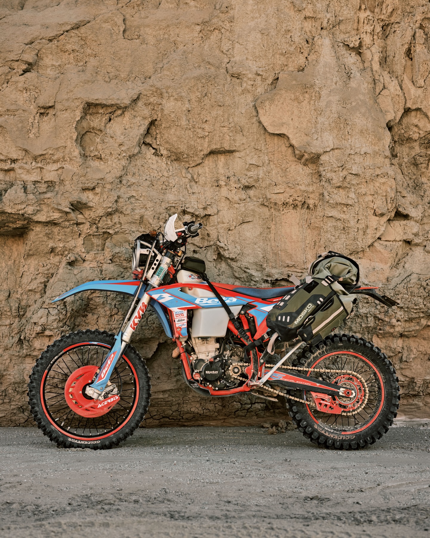 ⭐︎モコ⭐︎ Mosko Moto - Mosko Moto added a new photo — at The Desert.