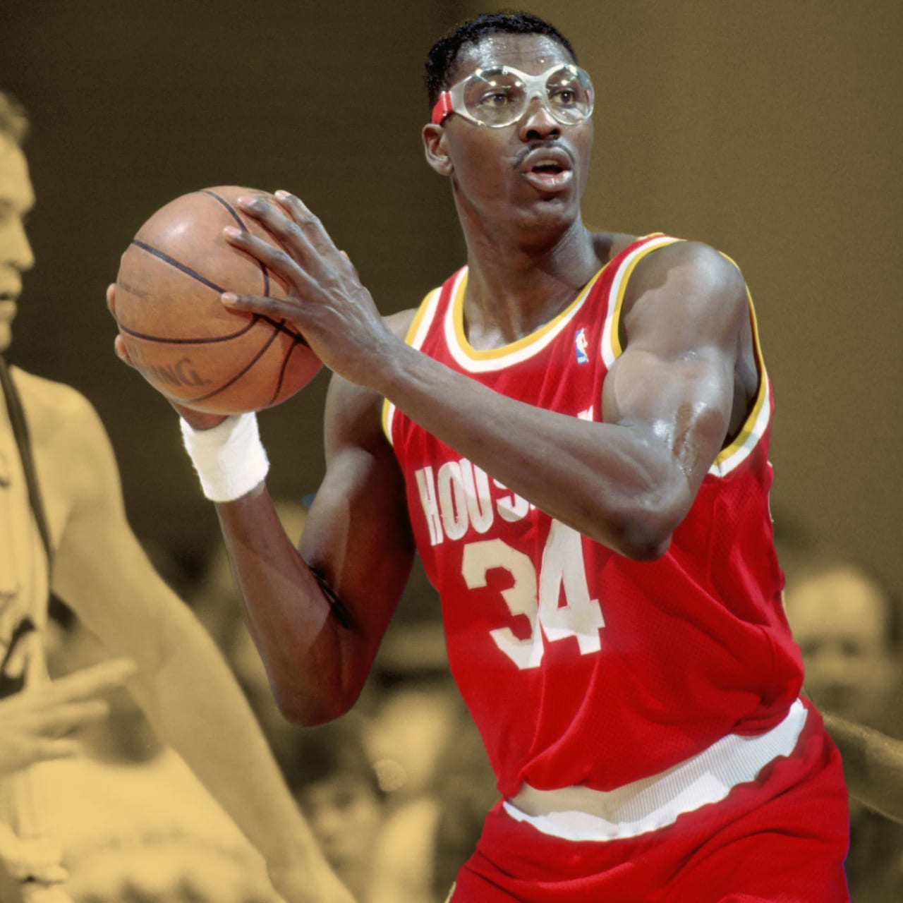 HBD Hakeem Olajuwon! The 2 x NBA Champ & Finals MVP is one of 3 