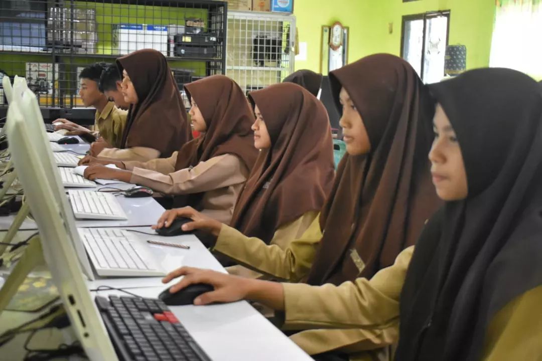 SMA Negeri 1 Manyak Payed... - SMA Negeri 1 Manyak Payed