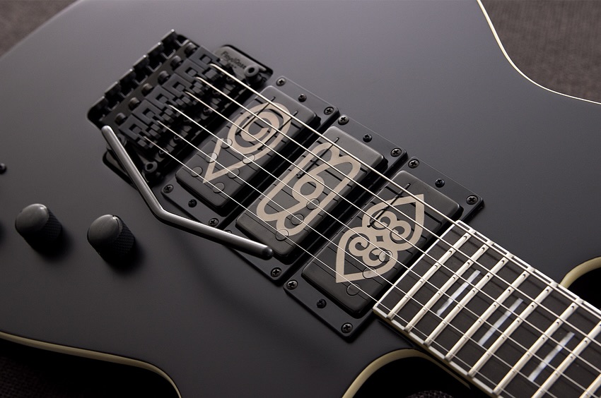 Reverend Darque guitar in midnight black