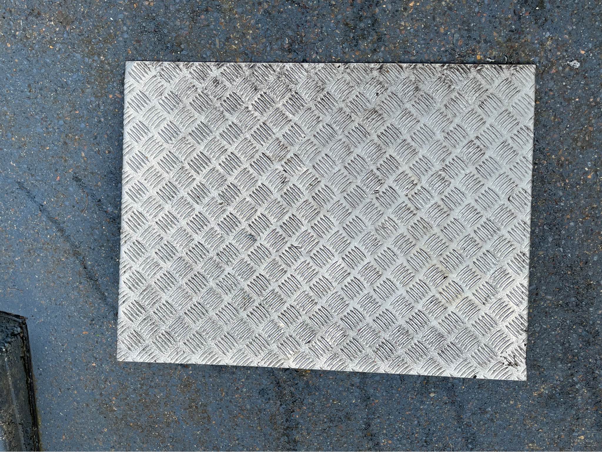 Heavy Duty Aluminium Checker Plate Ramp - Reinforced - Access Ramps ...