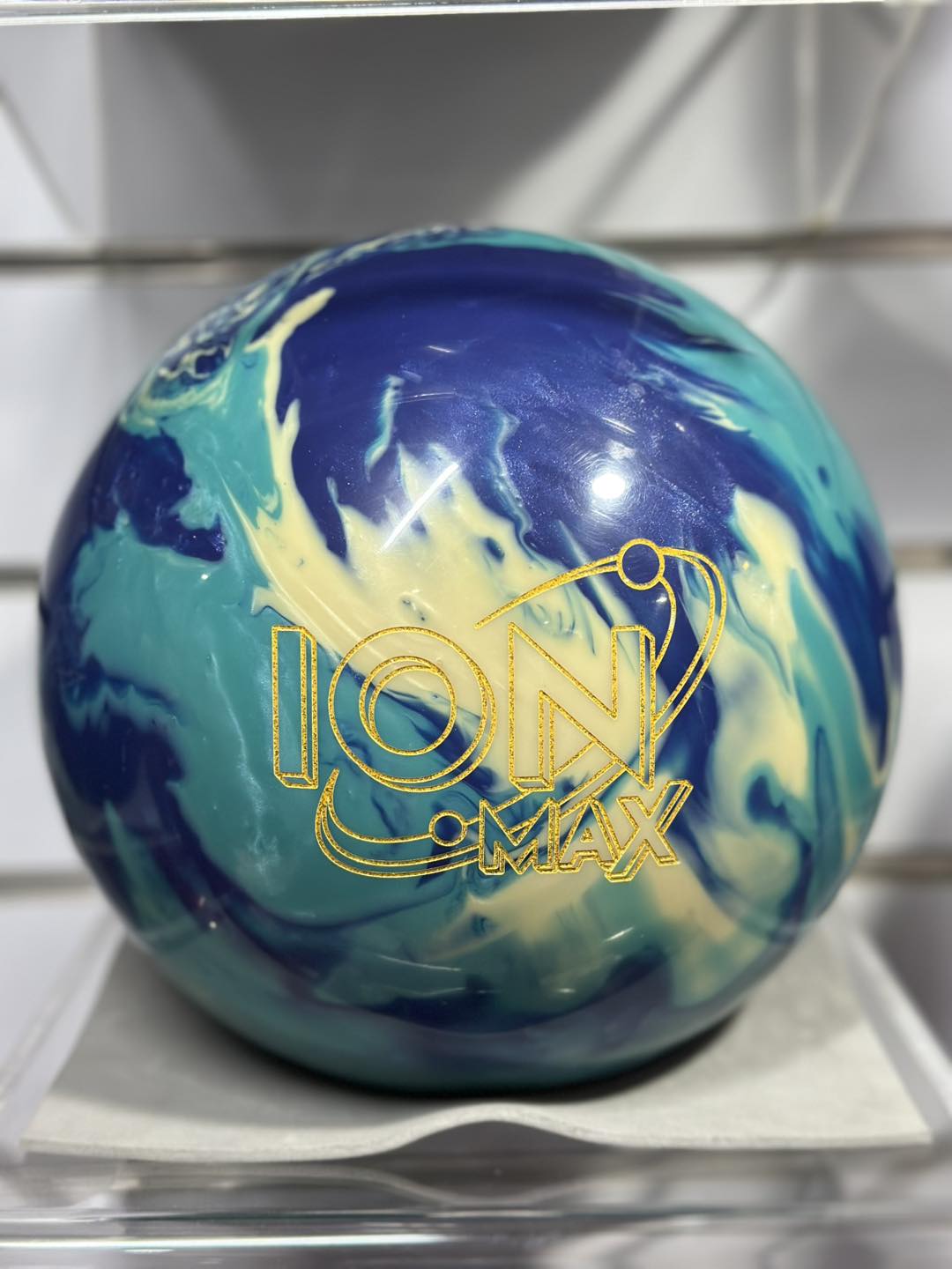 今日空運到貨Storm Ion Max Pearl 12, 14, 15磅Storm Bionic 14, 15磅
