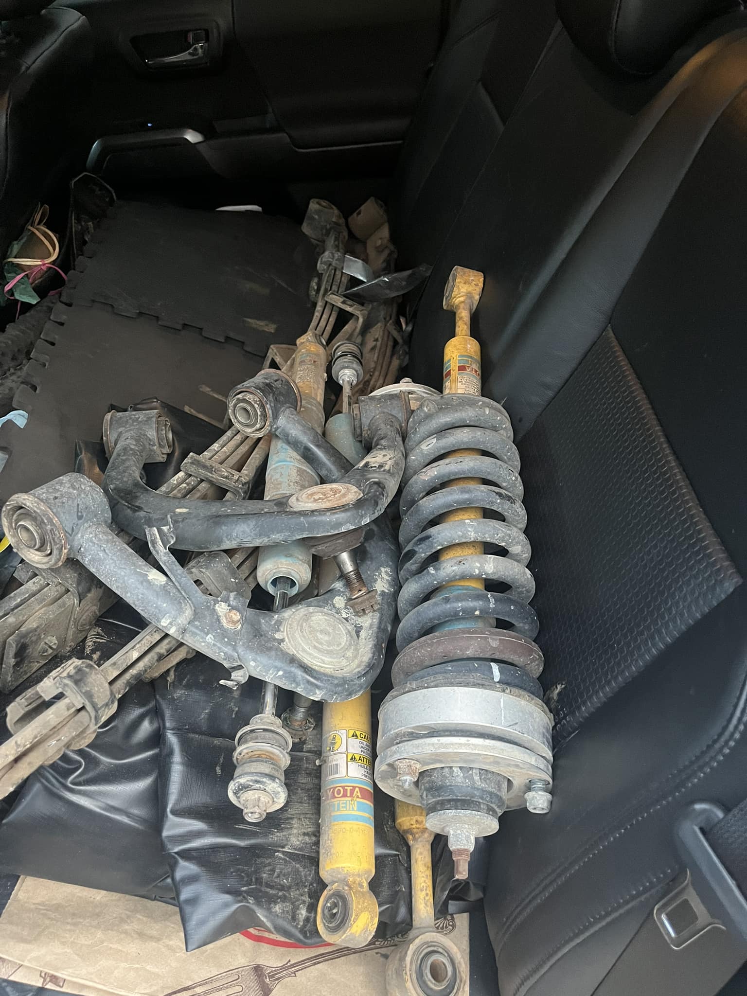 I have a set of King 2.5” remote resis with billet clamps, Deaver