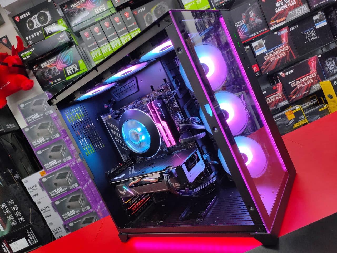 CPU: Intel Core i7-9700K MOBO: MSI Z390 A Pro MV GPU: ASUS TUF