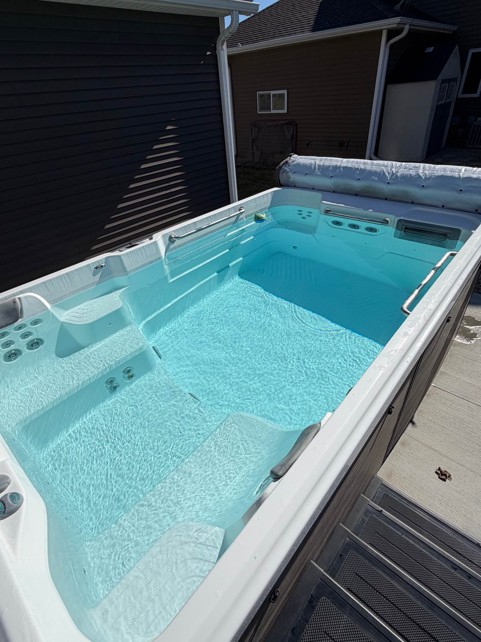 2020 Endless Pools R200 Swim Spa - Cover + Stairs included - Pools ...