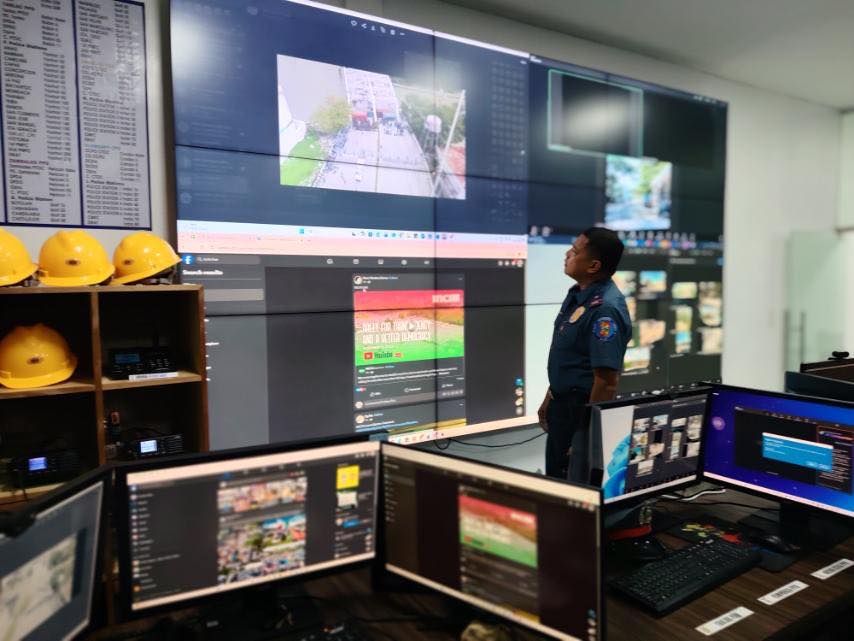 Police - PRO3 Keeps Close Watch Over INC Peaceful Rally PBGEN Ponce ...