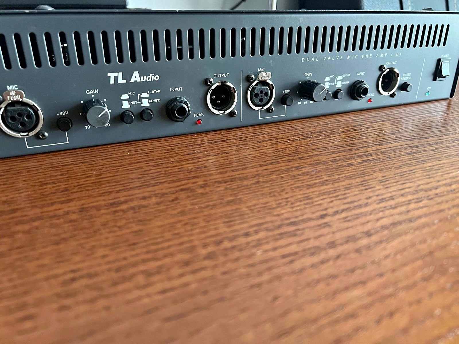 TL Audio PA-2 Dual Valve Mic Preamp & DI – 2-Channel Vintage Valve Unit ...