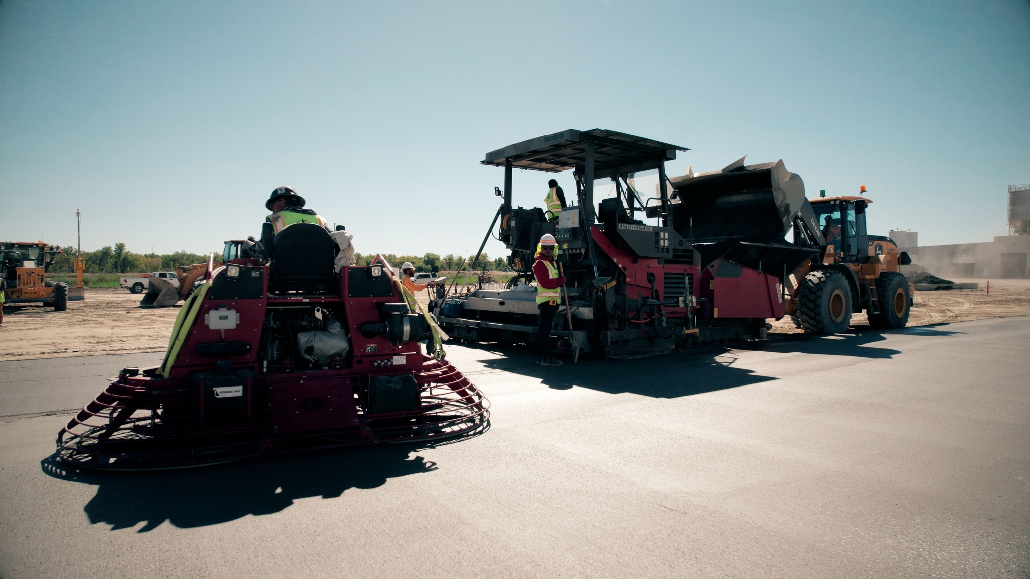 CattleCrete - Roller Compacted Concrete paving in progress. RCC ...