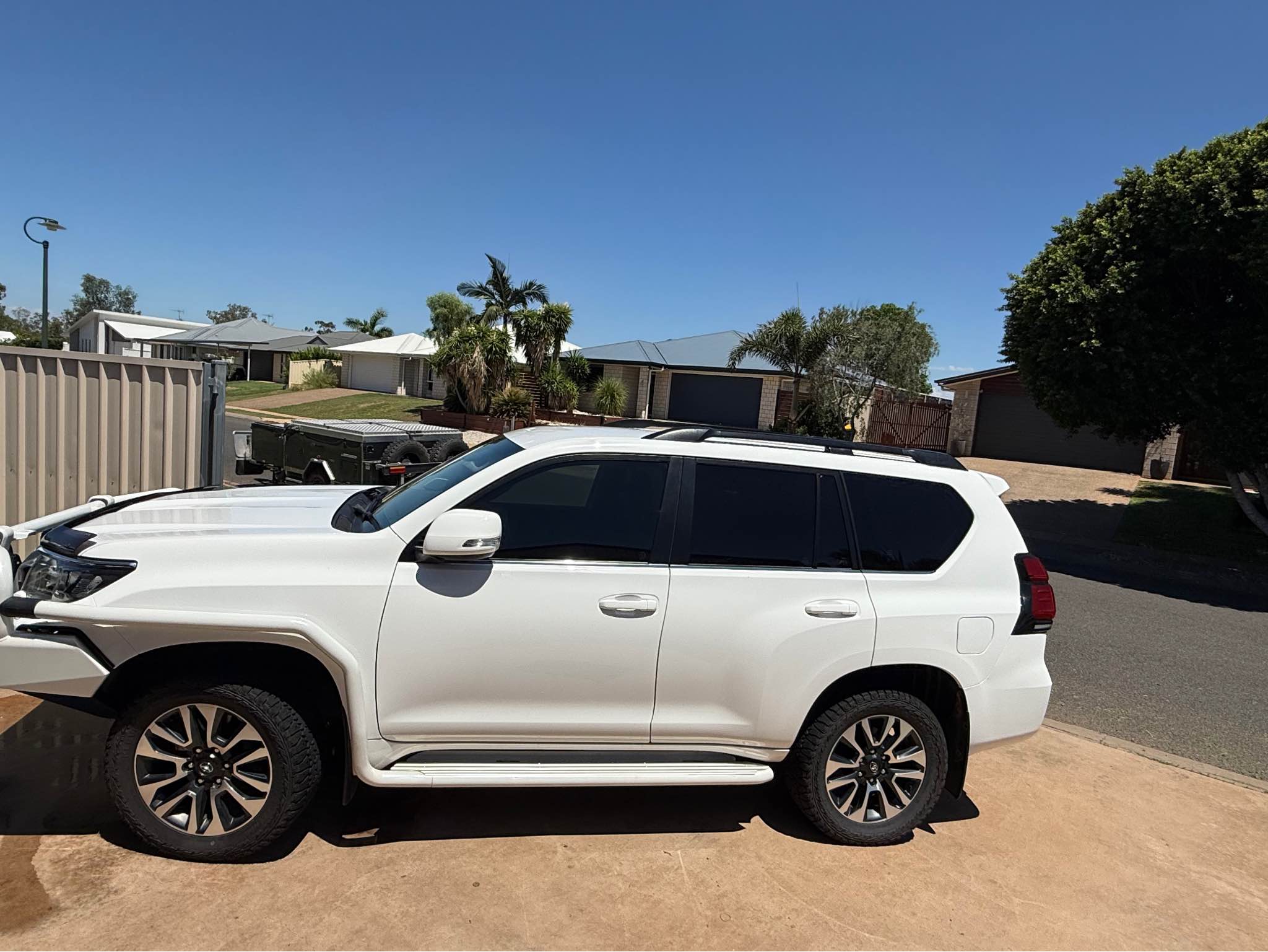 2022 WHITE PEARL ON BLACK LEATHER VX PRADO TURBO DIESEL AUTO 7