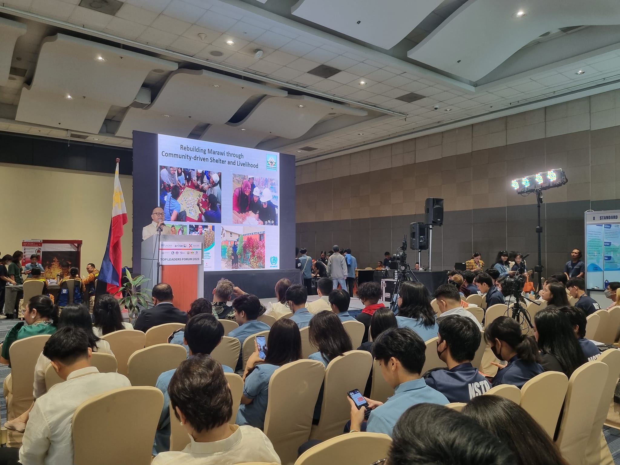 🏡🌏👨‍👩‍👧‍👦 Empowering people in... - UN-Habitat Philippines