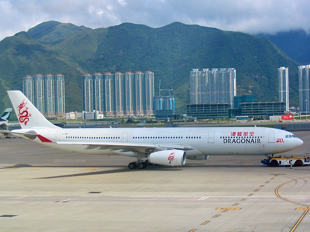 GAKEI'com - 【2005 年 6 月 25 日】 - 在 20 年前的今日，在香港國際機塲的港龍航空公司空中巴士 A330-343 ...