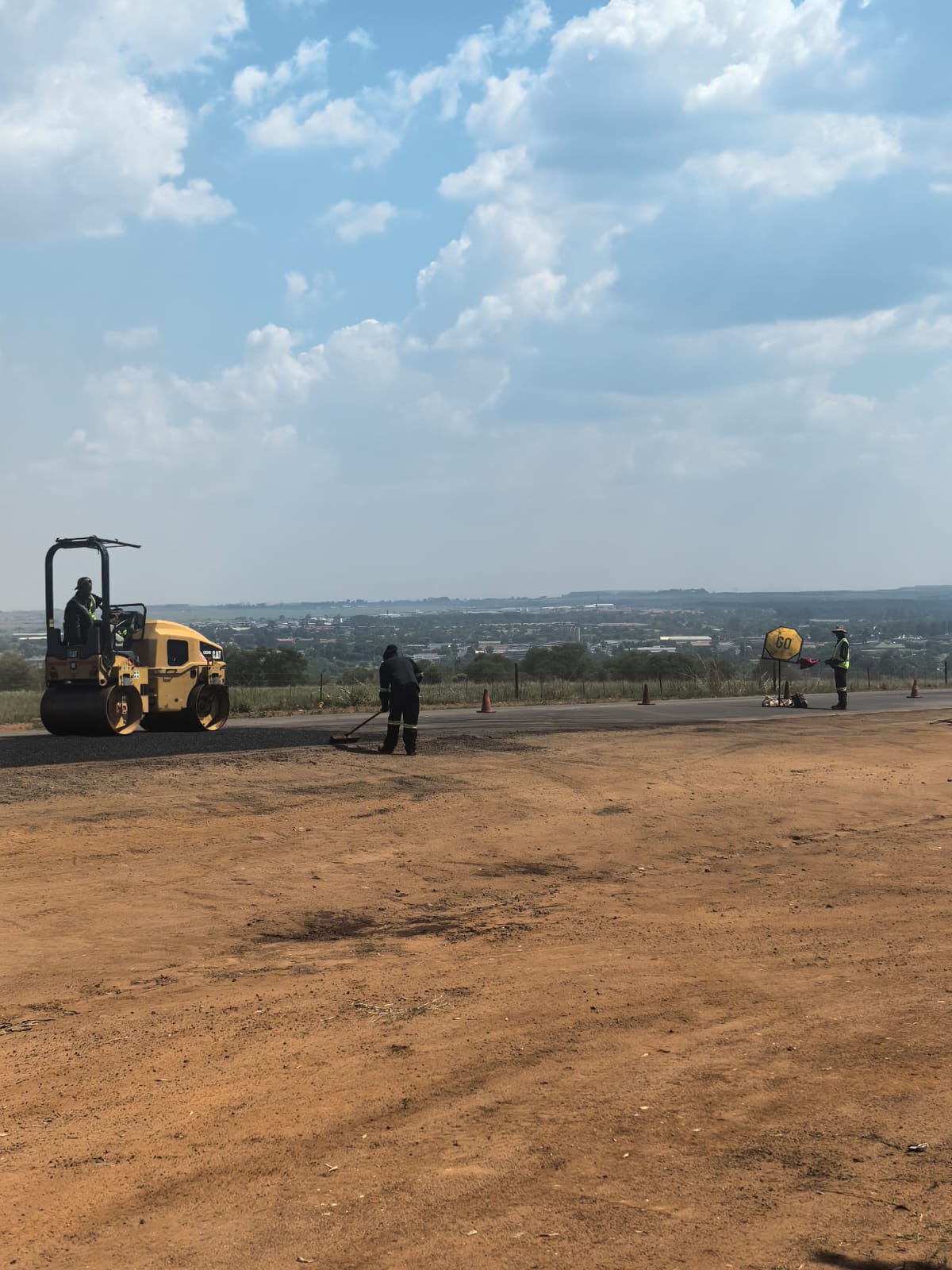 MIDDELBURG MP Saam staan | SANRAL roadworks - Expect delays on R555 ...