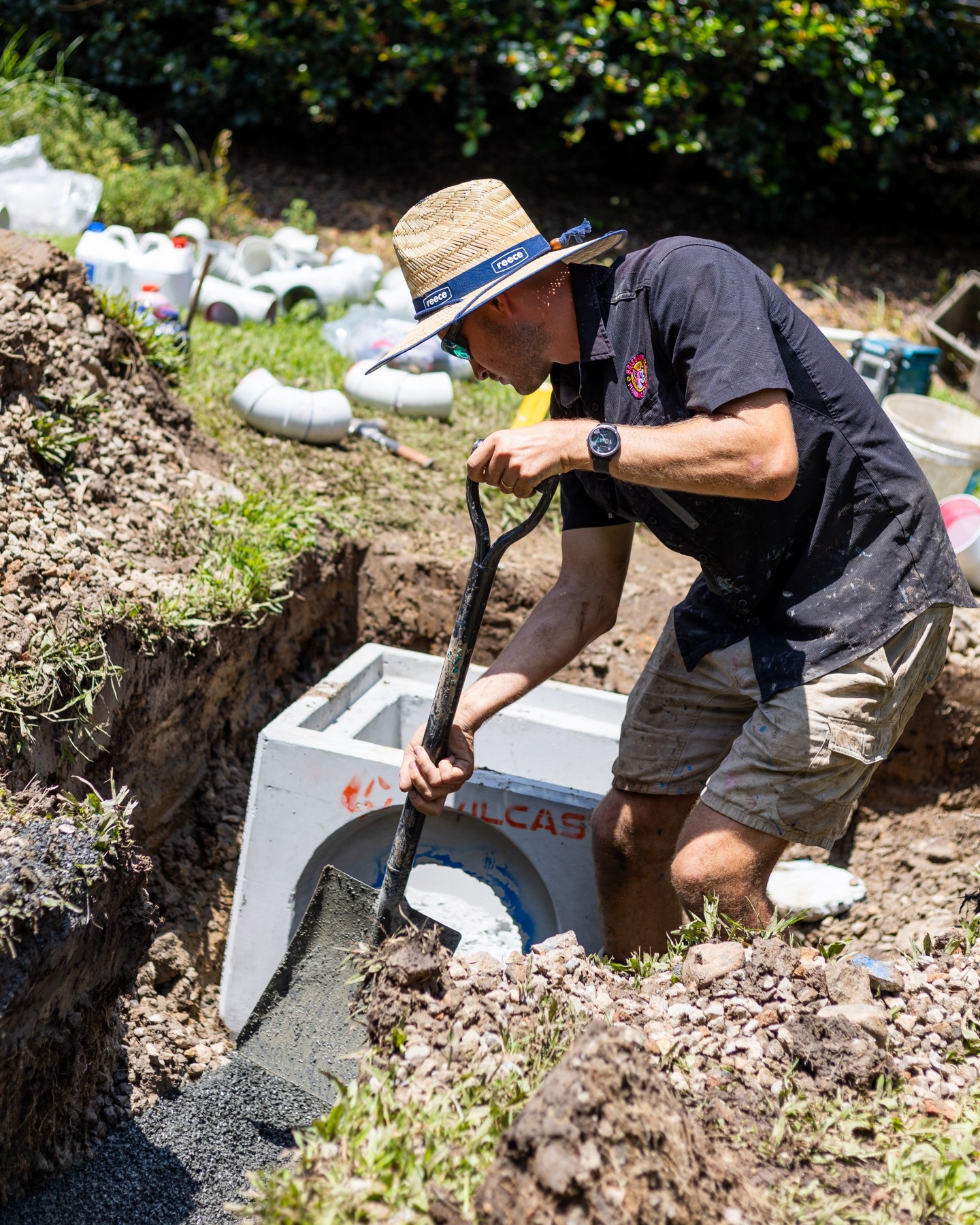 Brisbane - Building a proper stormwater pit 💪 Gravel base, solid ...