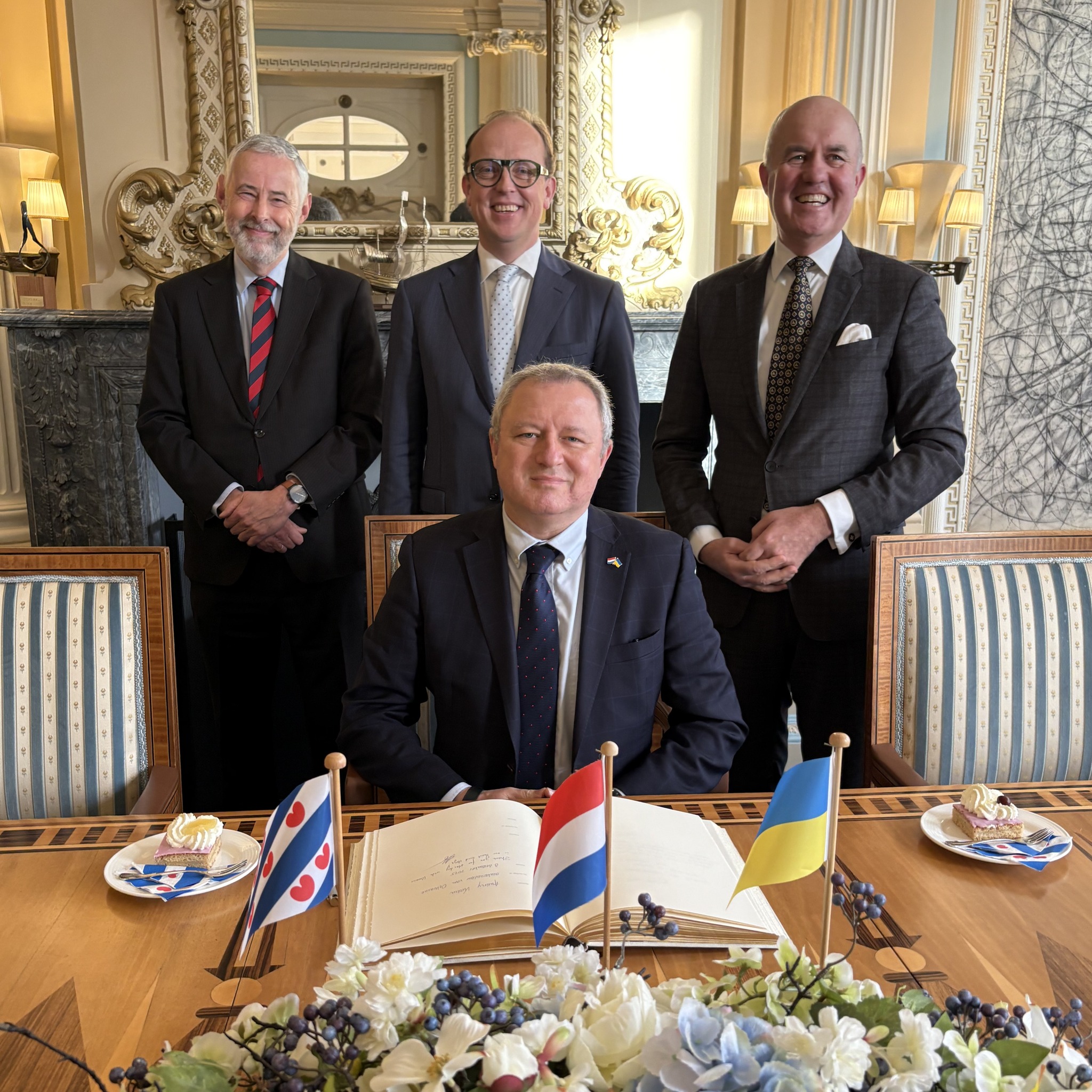 Provincie Fryslân - En de Friese Anjer gaat naar Myn Skip ...