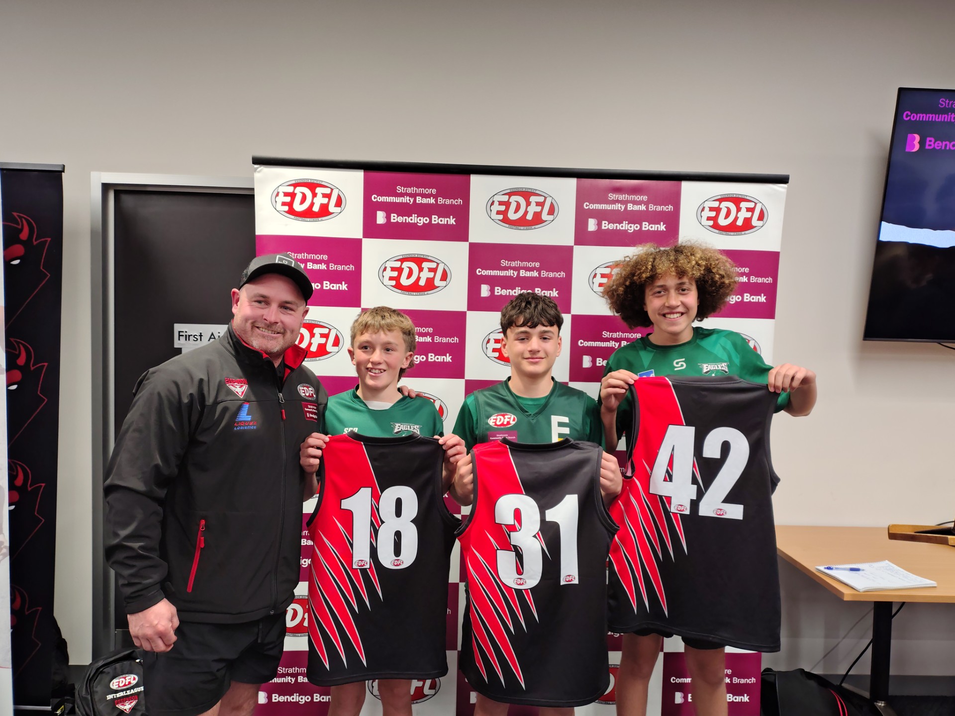Airport - AWFC Representing in Style! 💚🤍 Huge congratulations to Kai ...