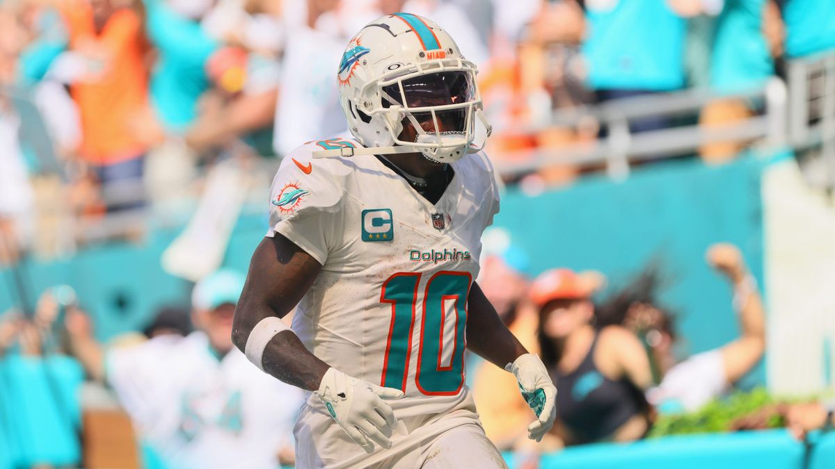 DolphinsWire - Dolphins duo among CBS' top 100 players entering 2025 ...