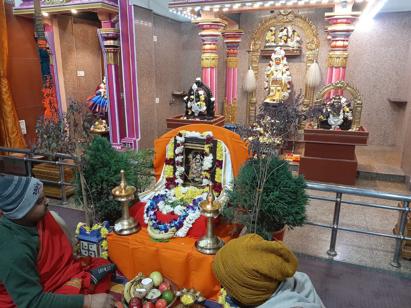 Hanuman Dwarka Mandir - 4/11/2021 • Darshan at HDM • Om Namo Hanumate ...