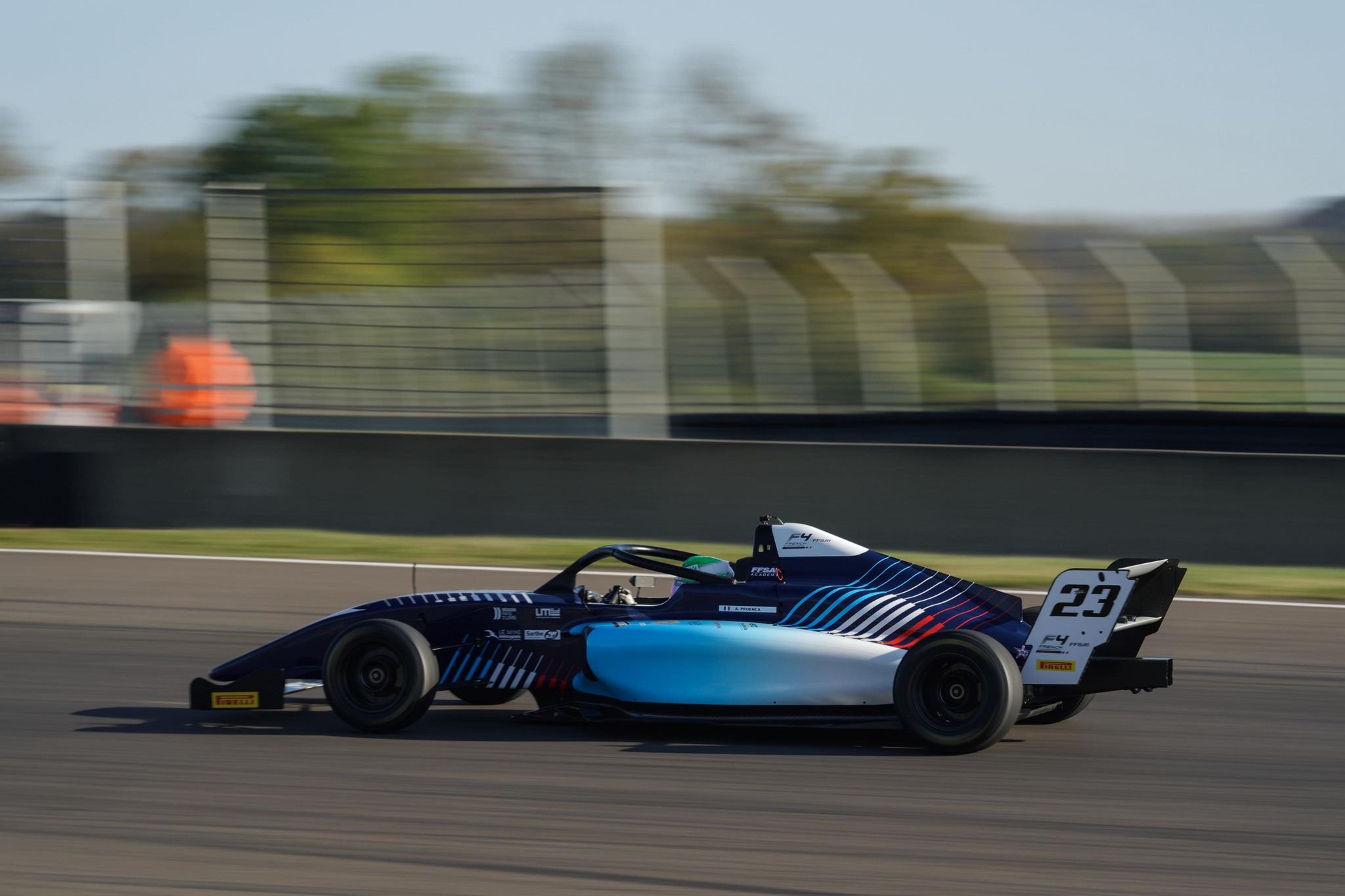 フォーミュラEnjoy - 【FE2クラス】 吉田英翔選手 | Facebook