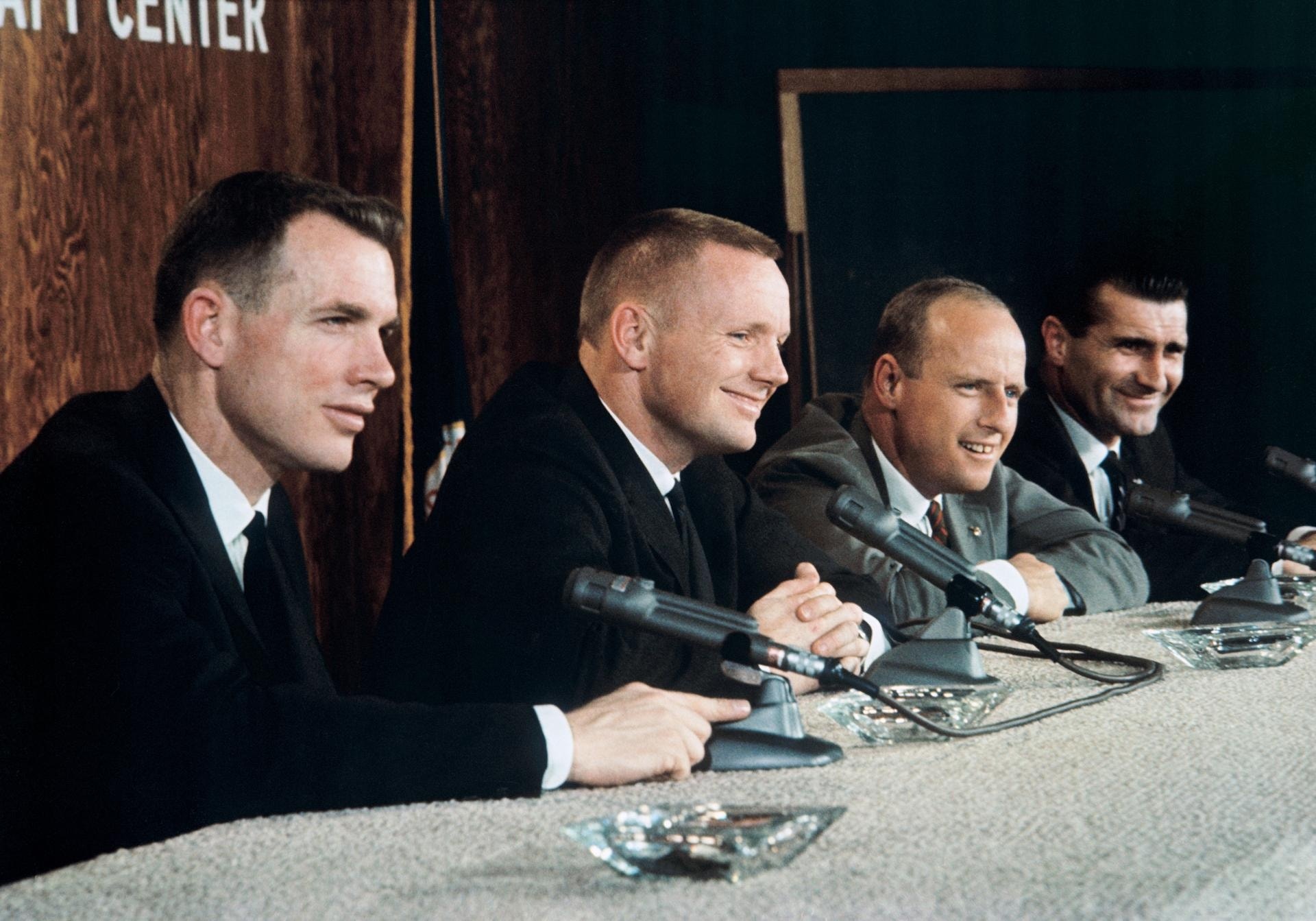Space - The Gemini 8 prime and backup crews are seen here during a ...