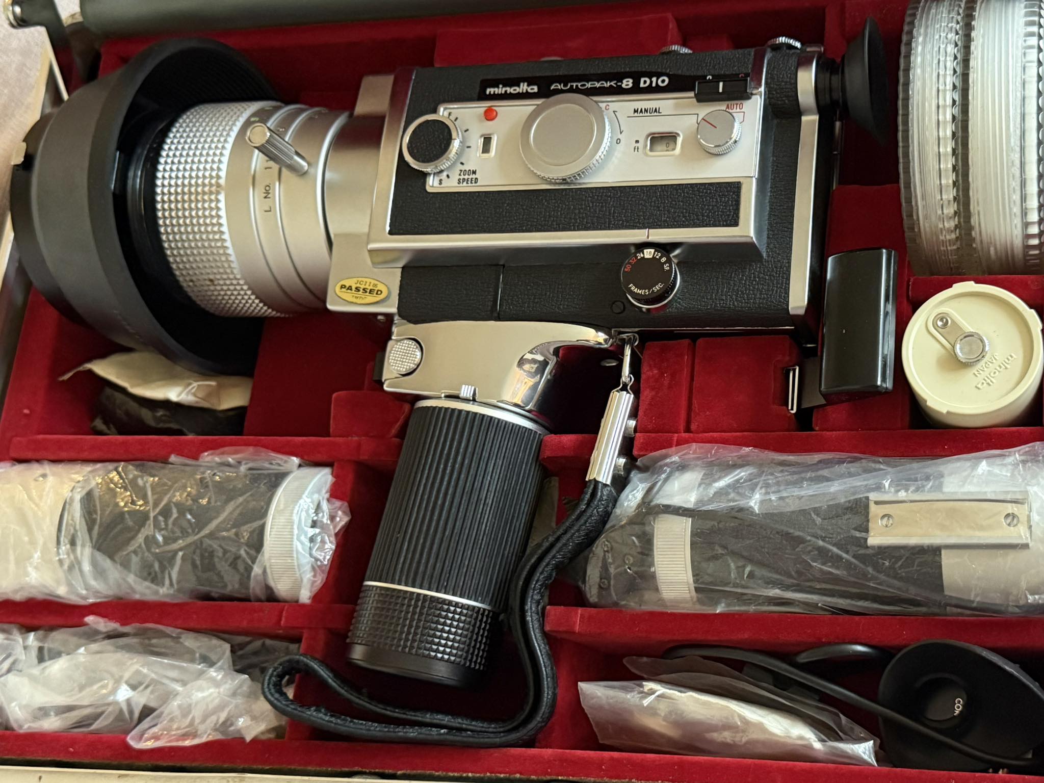 Why is the light meter on my Minolta Autopak-8 D6 camera not working?