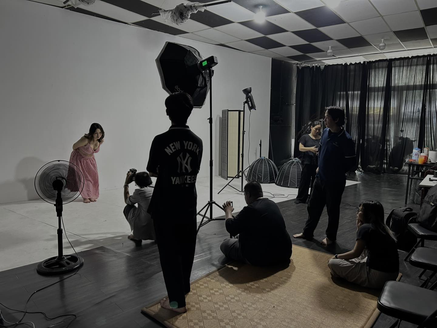 QTA studio Quận 7 - Cho thuê studio chụp ảnh, quay phim, livestream ...