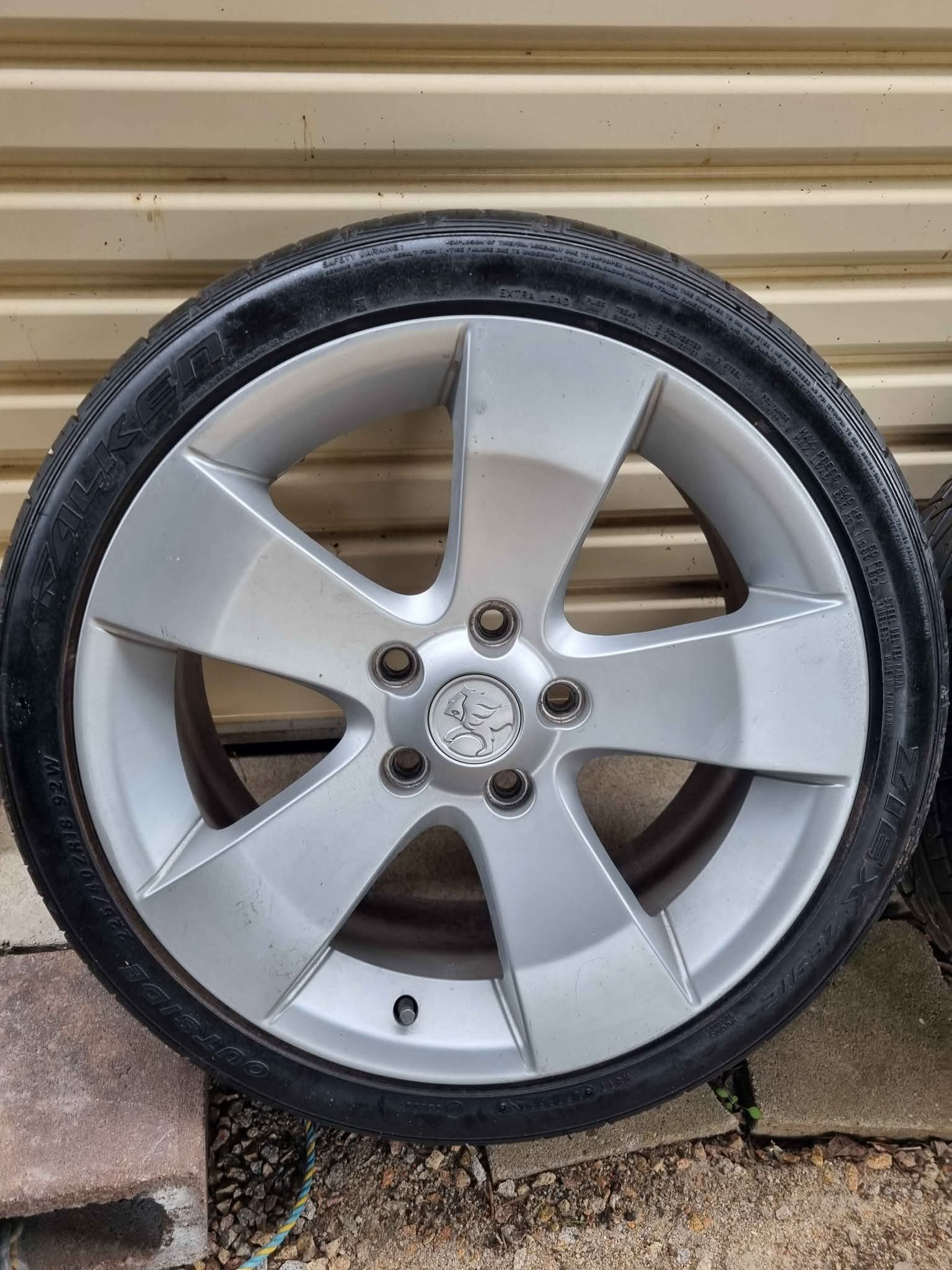 Genuine Holden 18