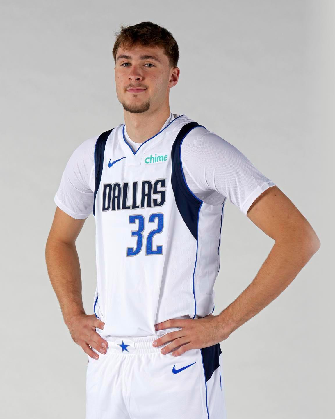 📸 | A first look at Cooper Flagg in his new uniform!
