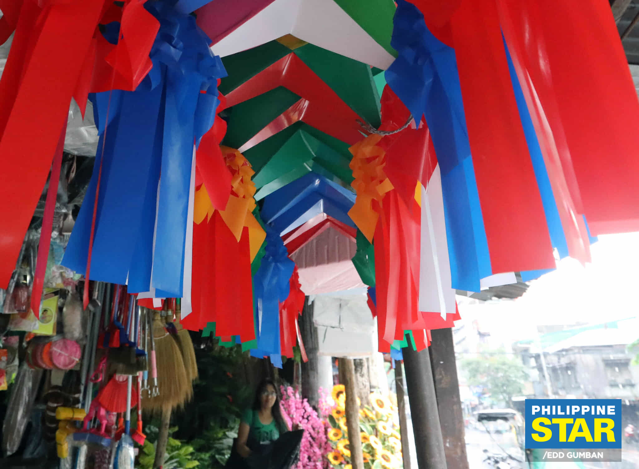 Philippine - Parols are on display for sale at stalls in Central Market ...