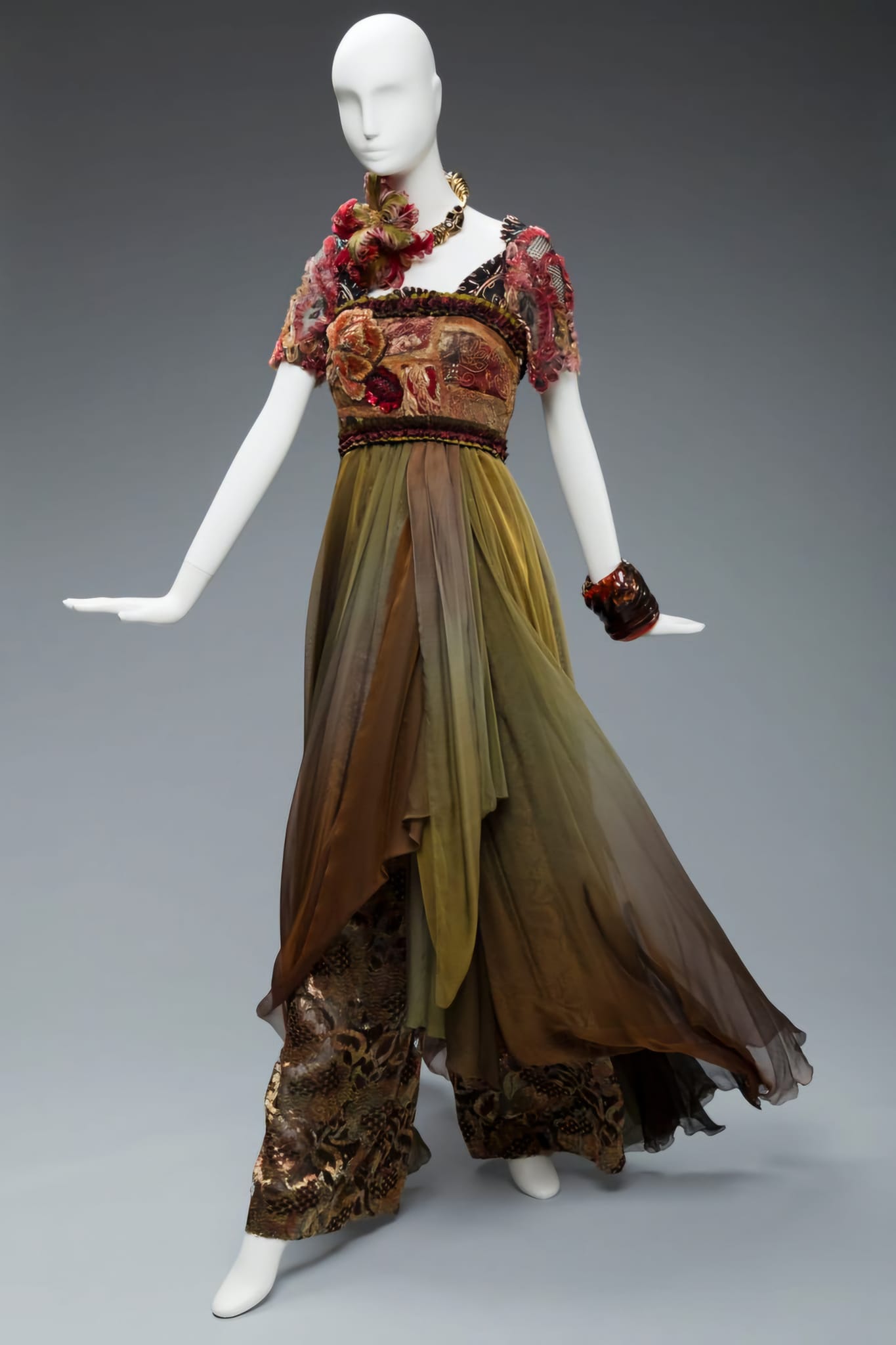 Christian Lacroix, Fall 1993 📸Chicago History Museum