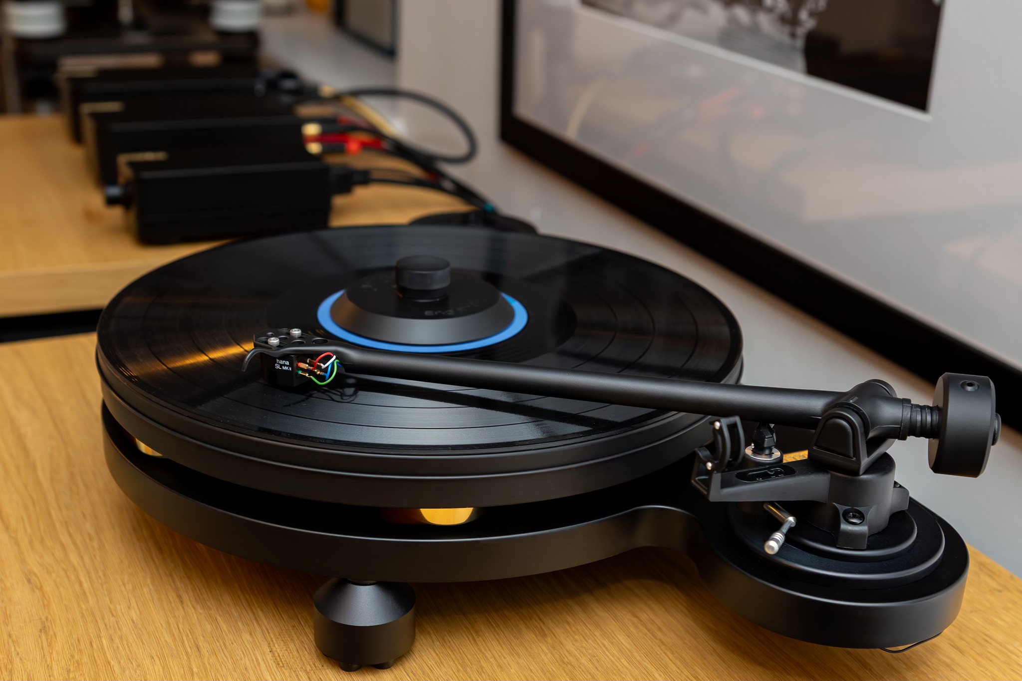 Garlubidor Audio Divinity R2R DAC Rating: 9/10 Price: US$1849 (Nov ...
