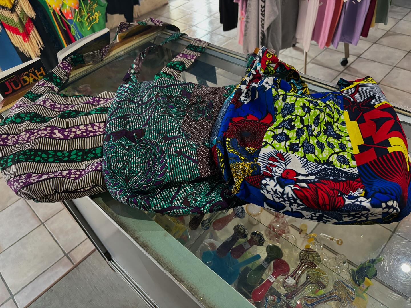 Riddims - 🚨🚨New Merch available 🚨🚨 @afrocentric_elle... | Facebook