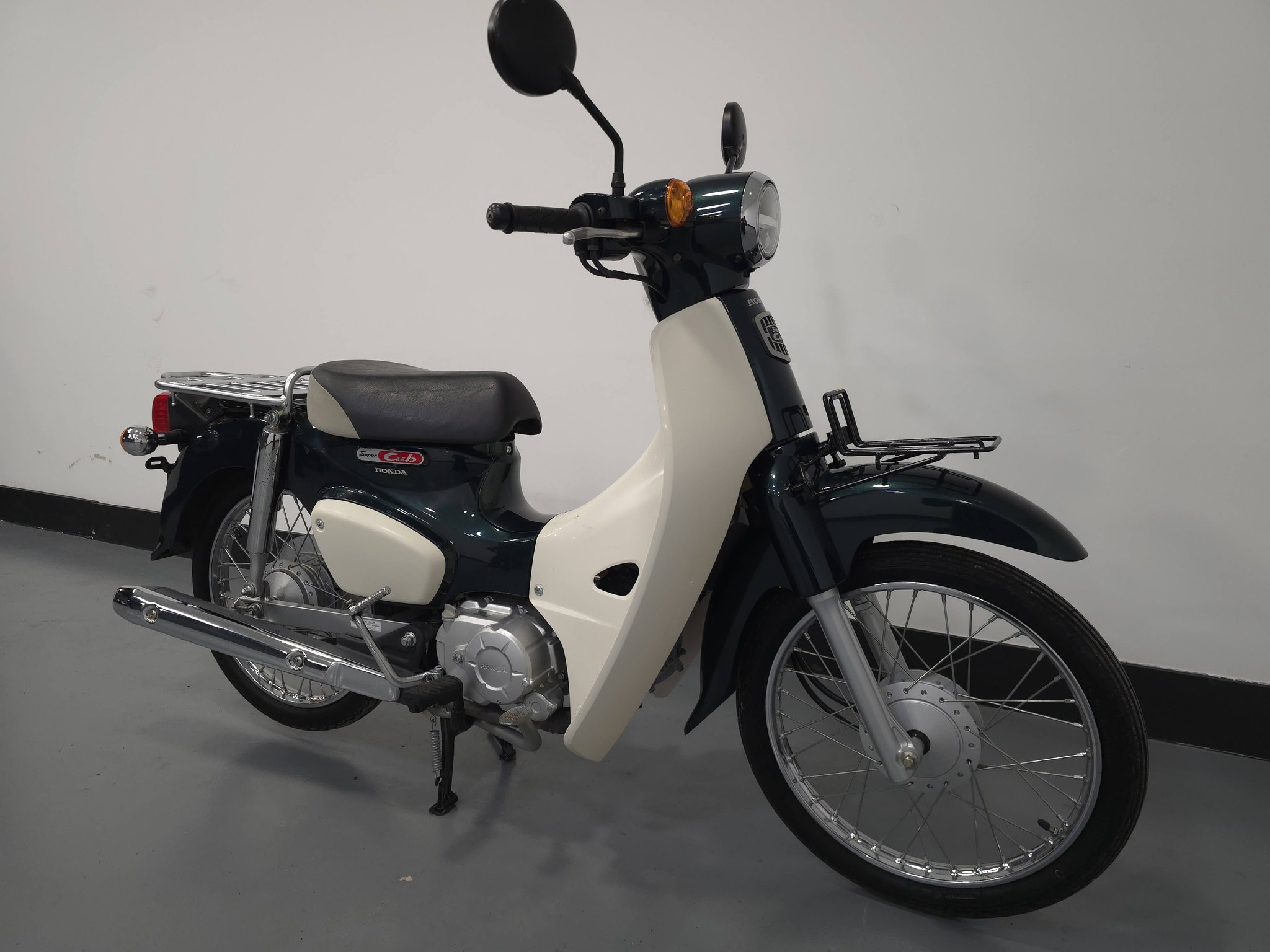 2012 HONDA SUPER CUB 50 FRESH IMPORT This Honda Cub 50 has just