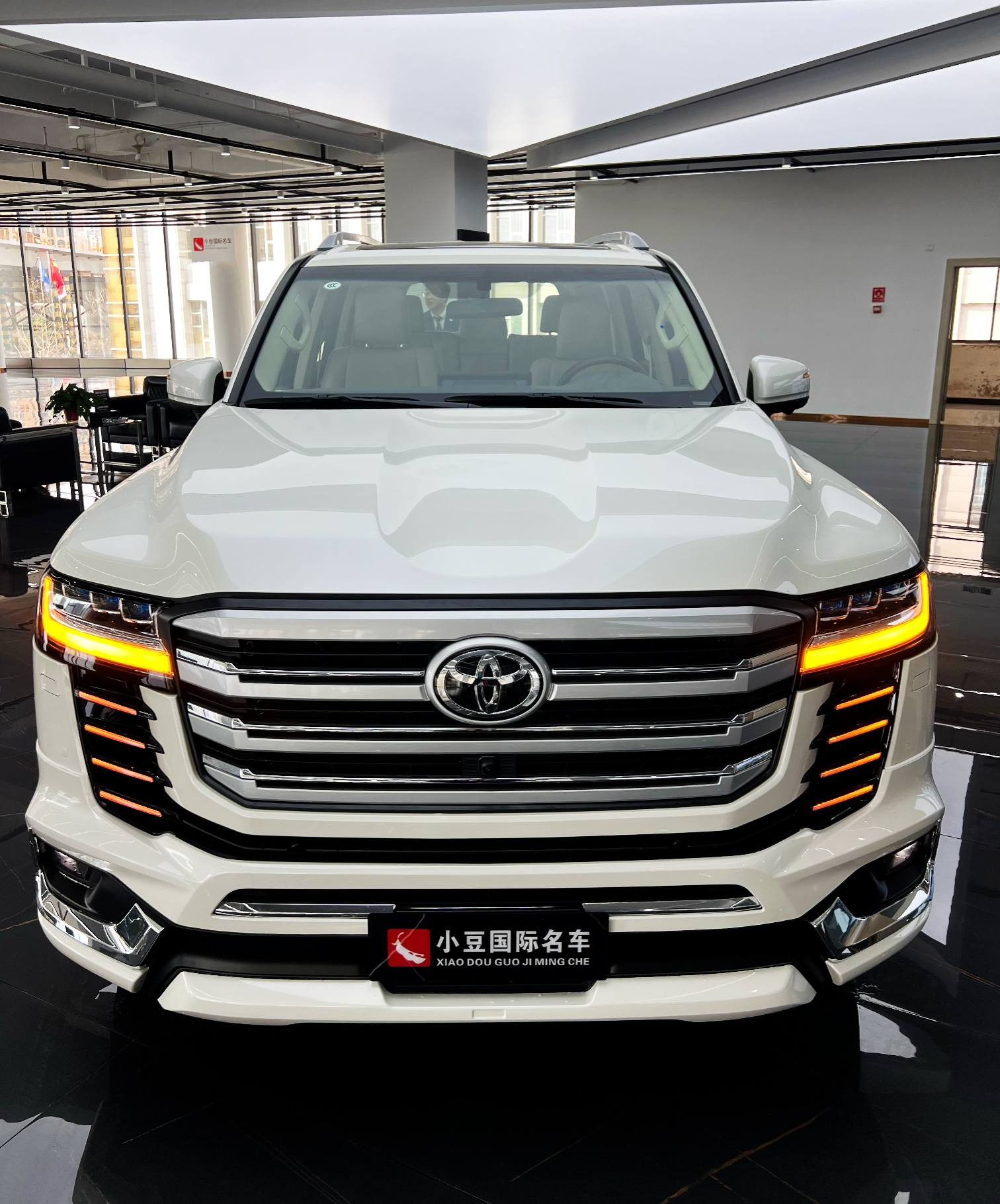 Toyota Land Cruiser 300 (LC300) 4x4 Custom 🔥