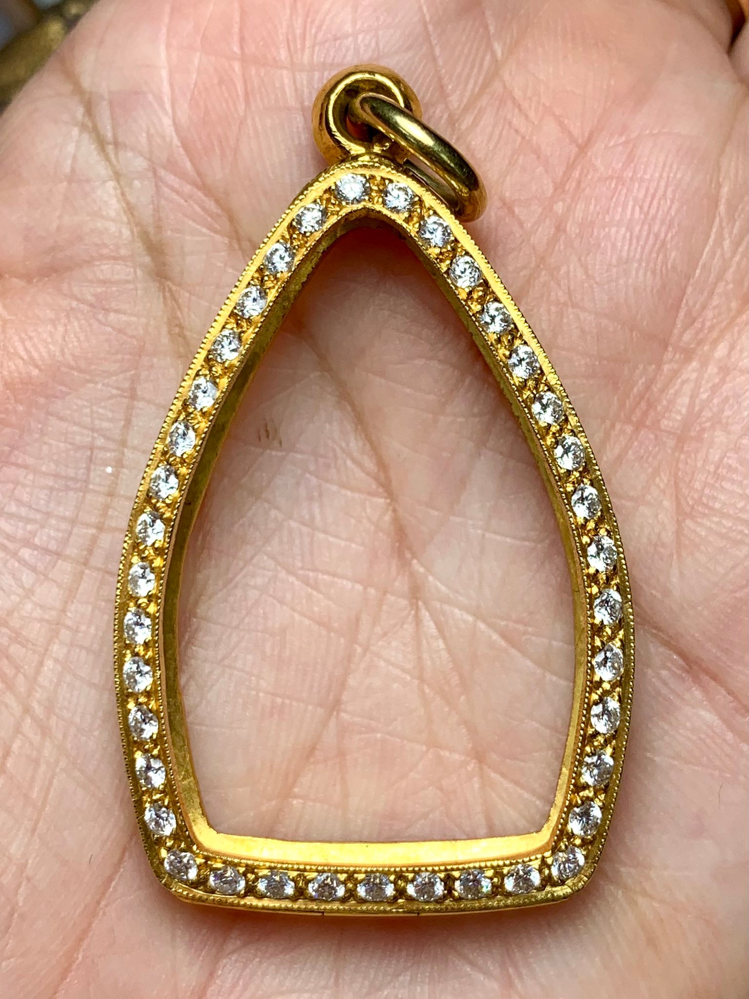 ตลับเหรียญเจ้าสั... - ร้านตลับทองฐิติ - Gold Casing for Amulet | Facebook