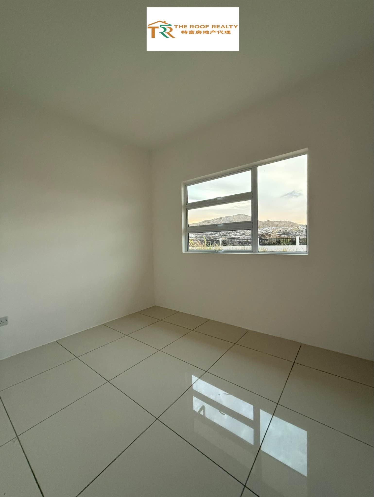10.6 points End Lot Corner House For Sale - Kin Link Villa - Property ...