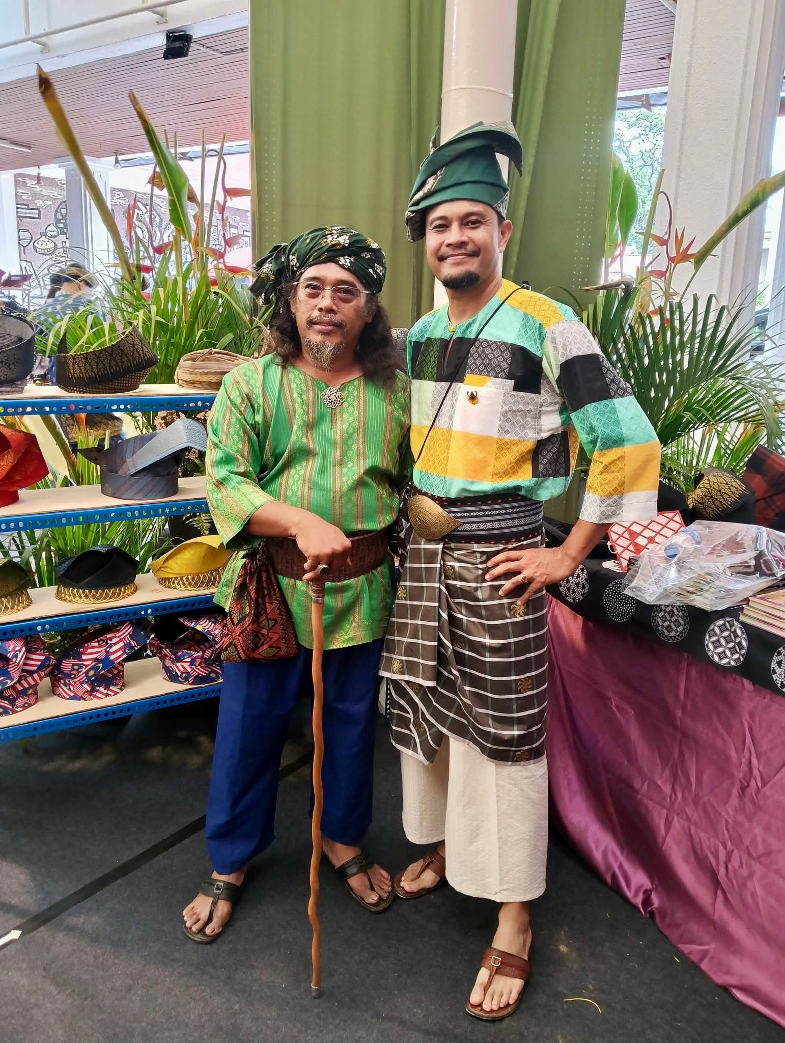 Pertubuha... - Pertubuhan Penggiat Seni Alam Melayu - Pernilam