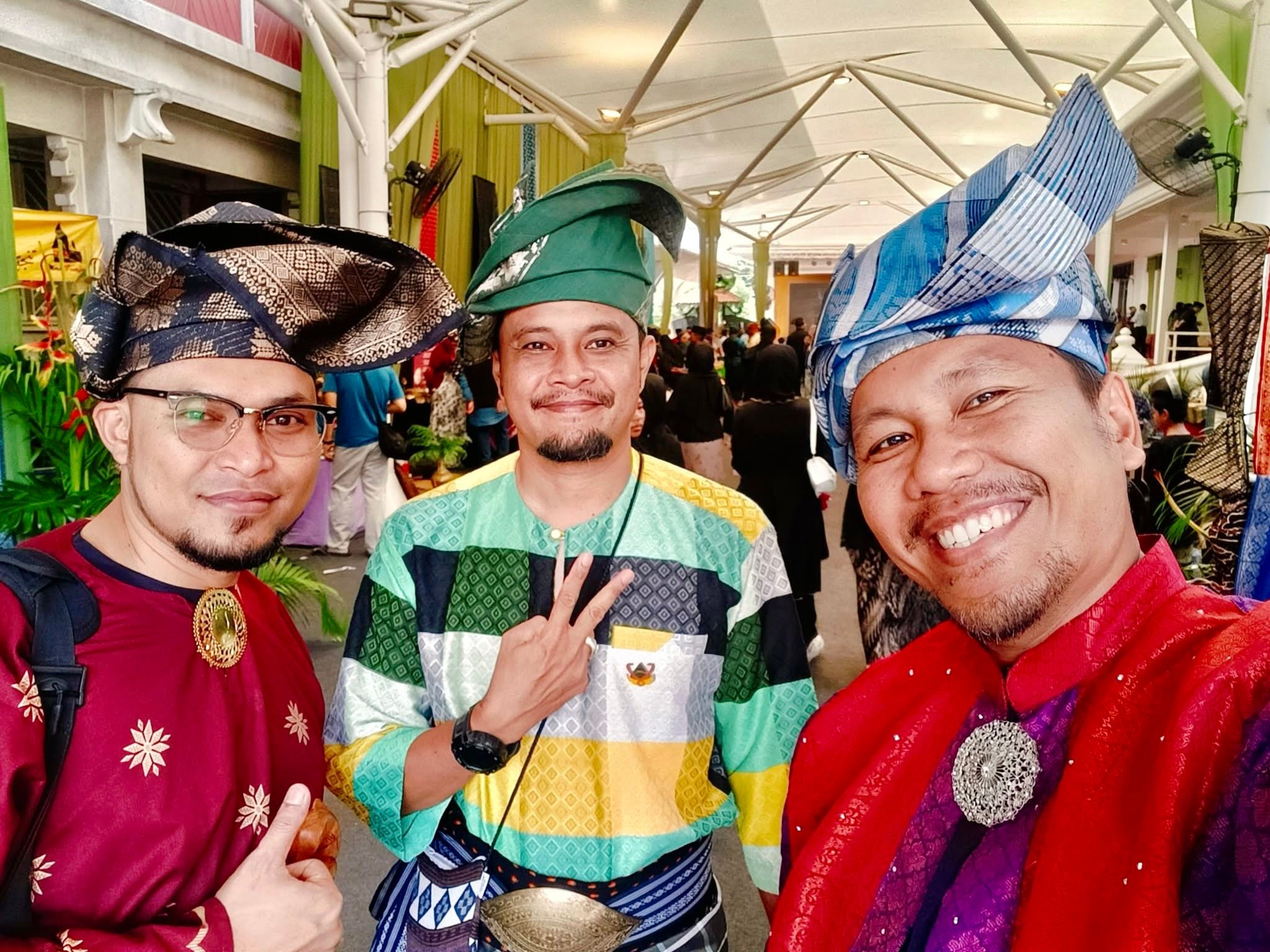 Pertubuha... - Pertubuhan Penggiat Seni Alam Melayu - Pernilam