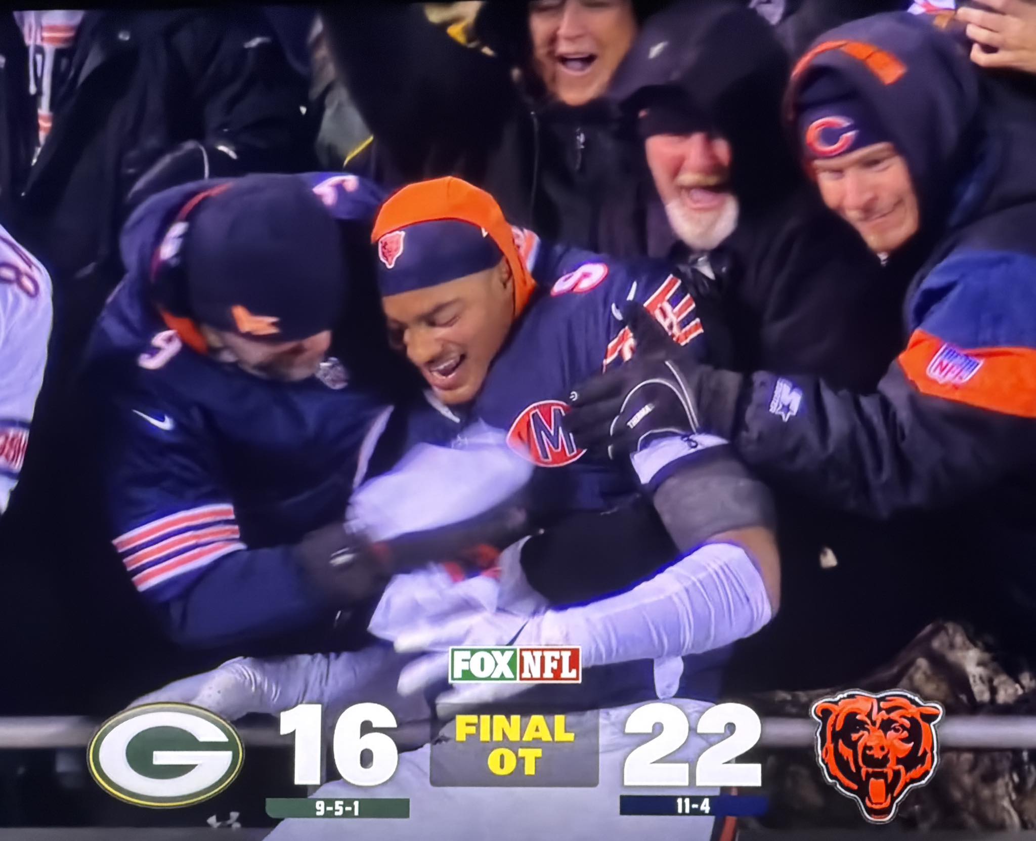 Chicago - Bears are #1 in the NFC north! 🎉 | Facebook