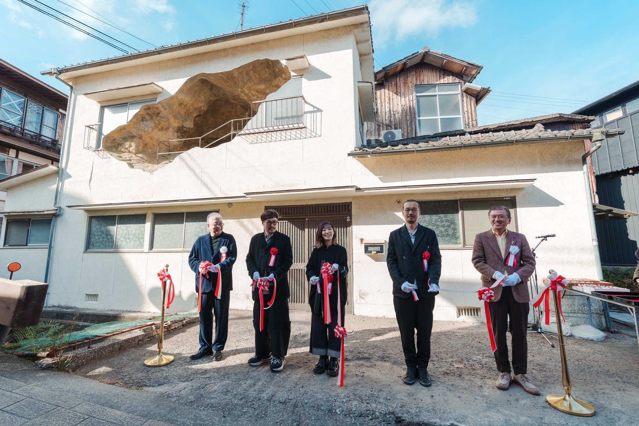 BEPPU PROJECT - 【今夜のひとこま】 今年で7回目の開催となるベップ・アート・マンス、ただいまパンフレットを校正中(1回目 ...